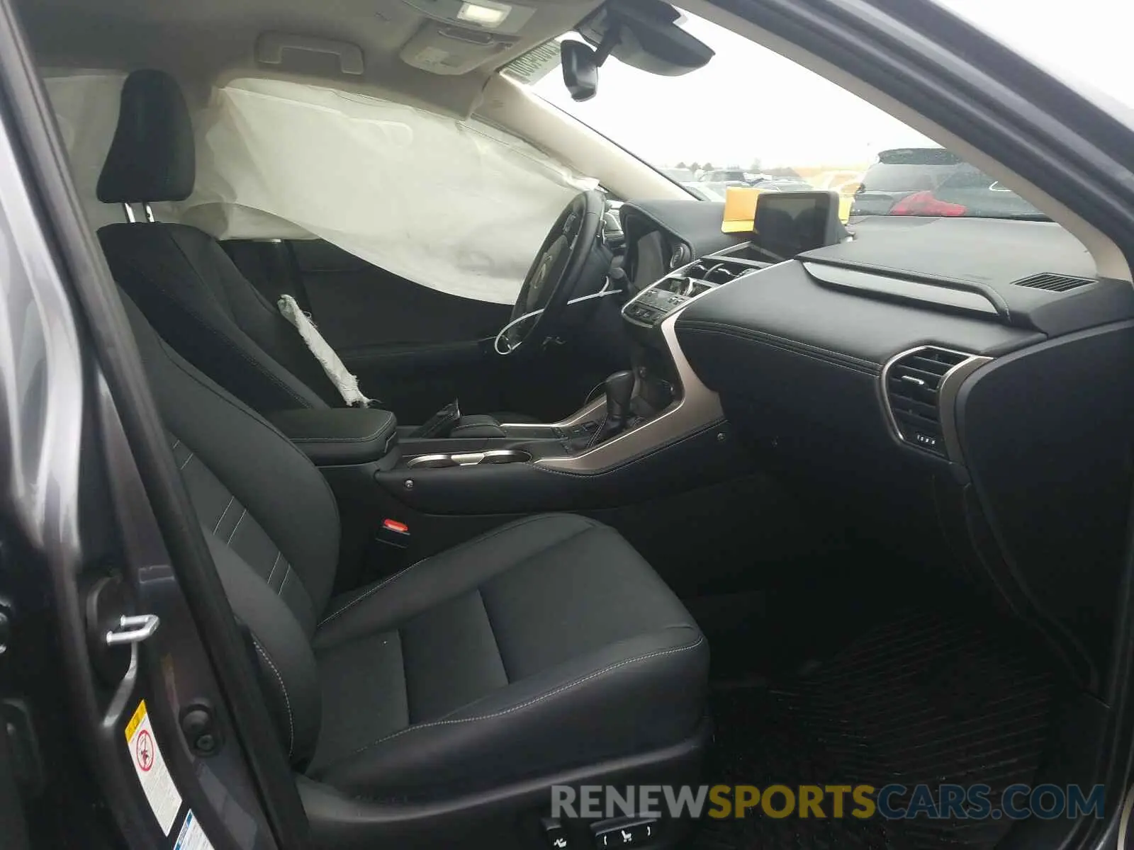 5 fotografías del automóvil dañado JTJAARDZ3L2222116 LEXUS NX 300 BAS 2020