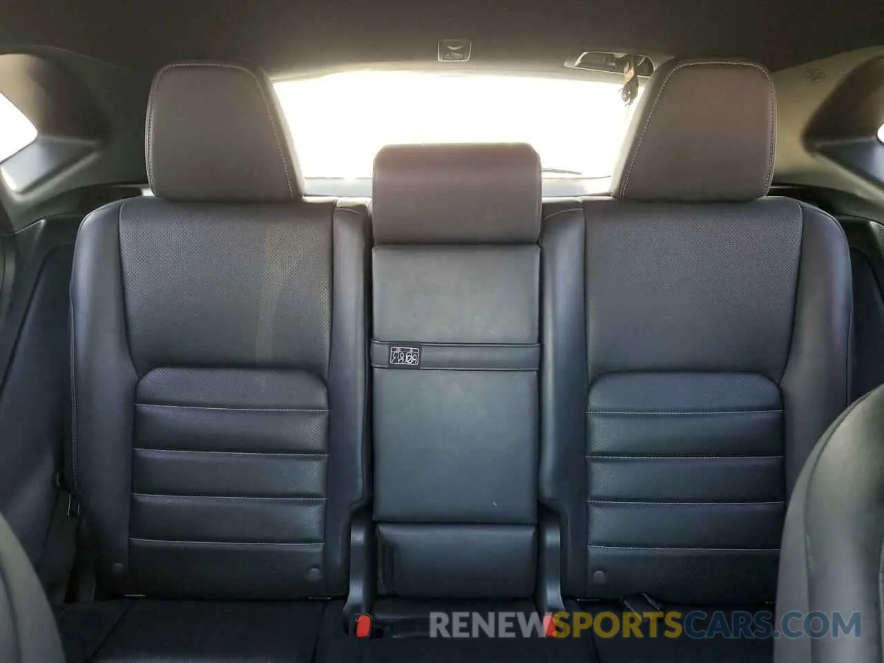 10 fotografías del automóvil dañado JTJSARDZ2L5003795 LEXUS NX 300 F S 2020