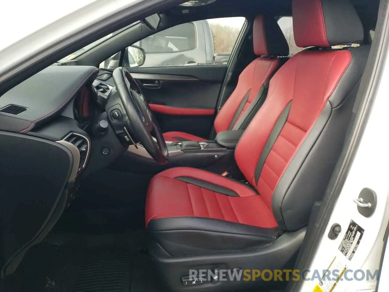 7 fotografías del automóvil dañado JTJSARDZ6L2233325 LEXUS NX 300 F S 2020