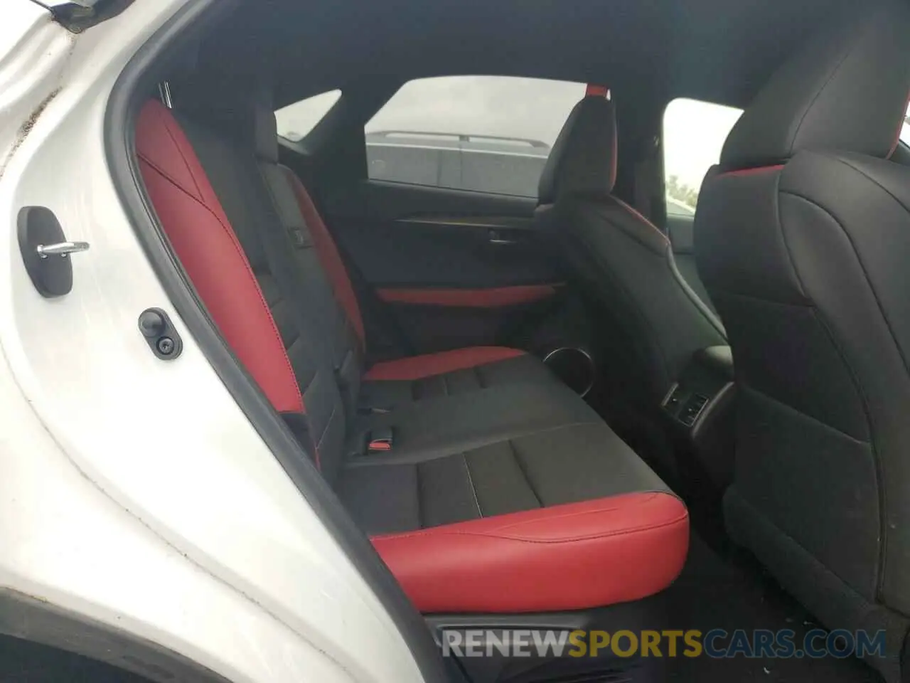 12 fotografías del automóvil dañado JTJSARDZ8L5015532 LEXUS NX 300 F S 2020