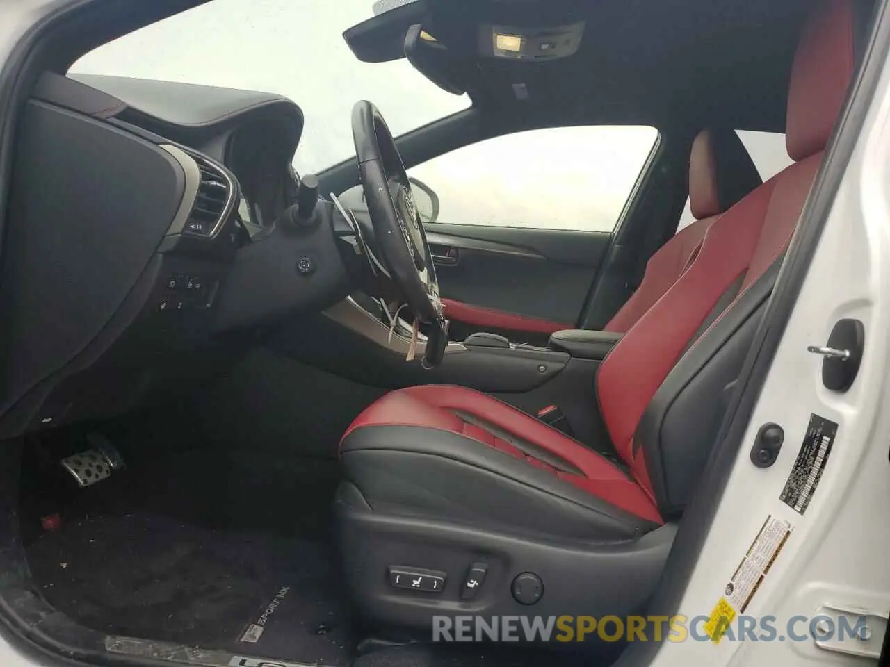 7 fotografías del automóvil dañado JTJSARDZ8L5015532 LEXUS NX 300 F S 2020