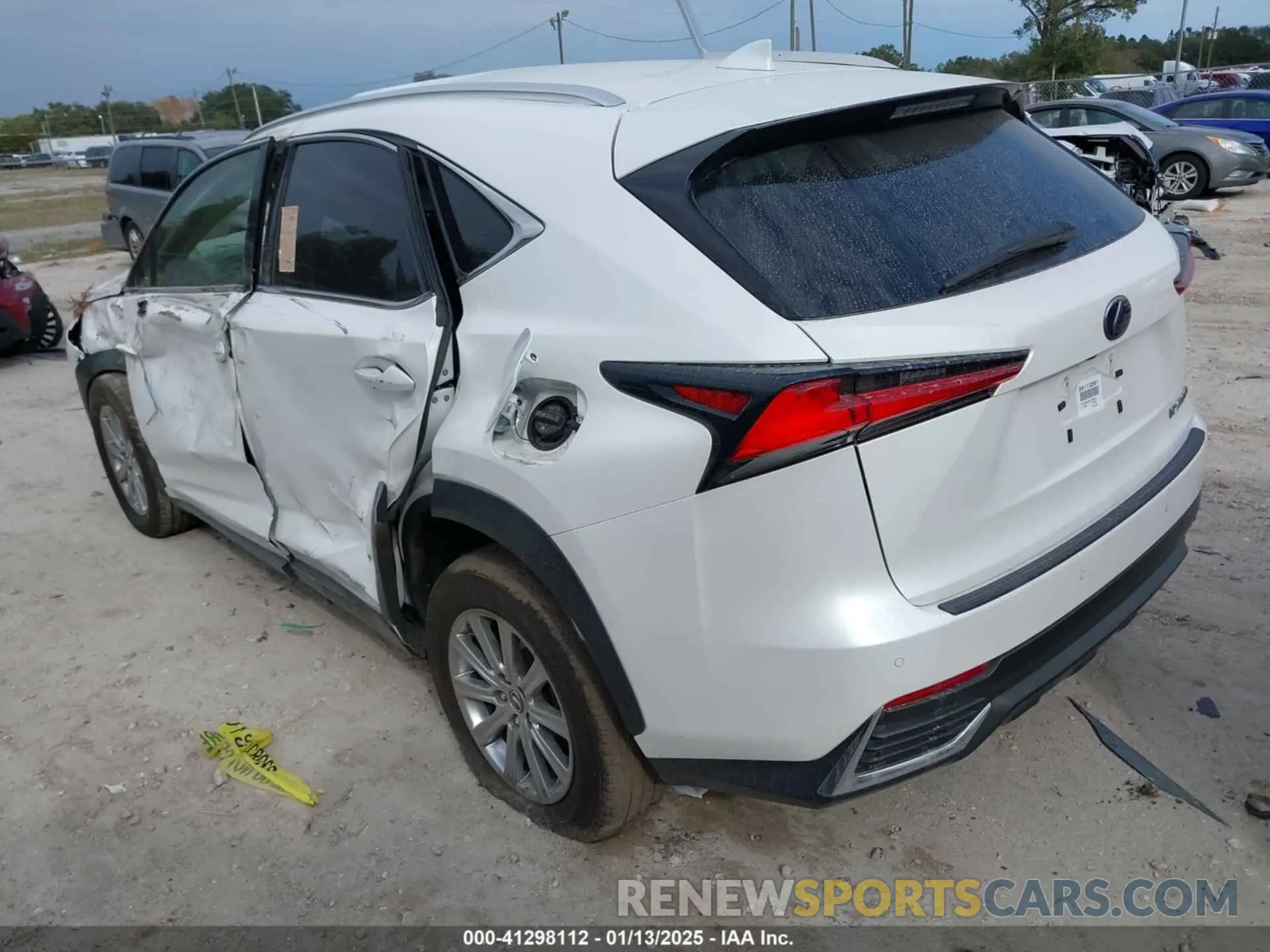 3 fotografías del automóvil dañado JTJBJRBZ3K2100815 LEXUS NX 300H 2019