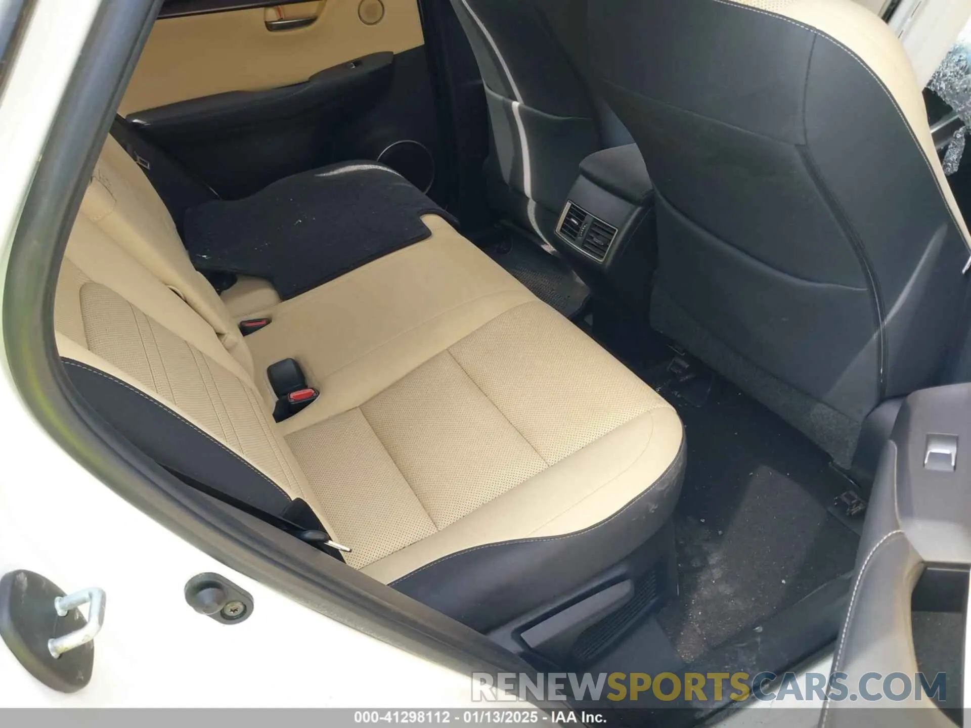 8 fotografías del automóvil dañado JTJBJRBZ3K2100815 LEXUS NX 300H 2019
