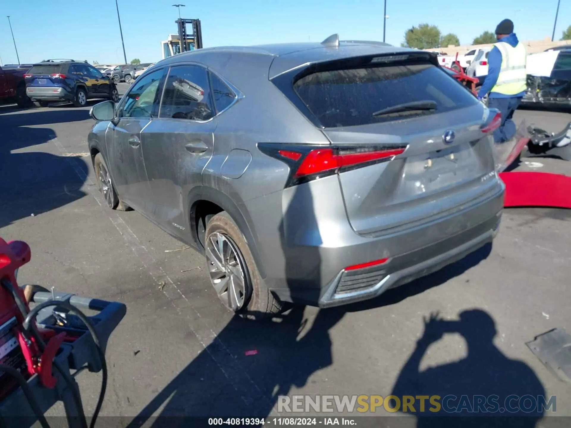 3 fotografías del automóvil dañado JTJBJRBZ4K2098170 LEXUS NX 300H 2019