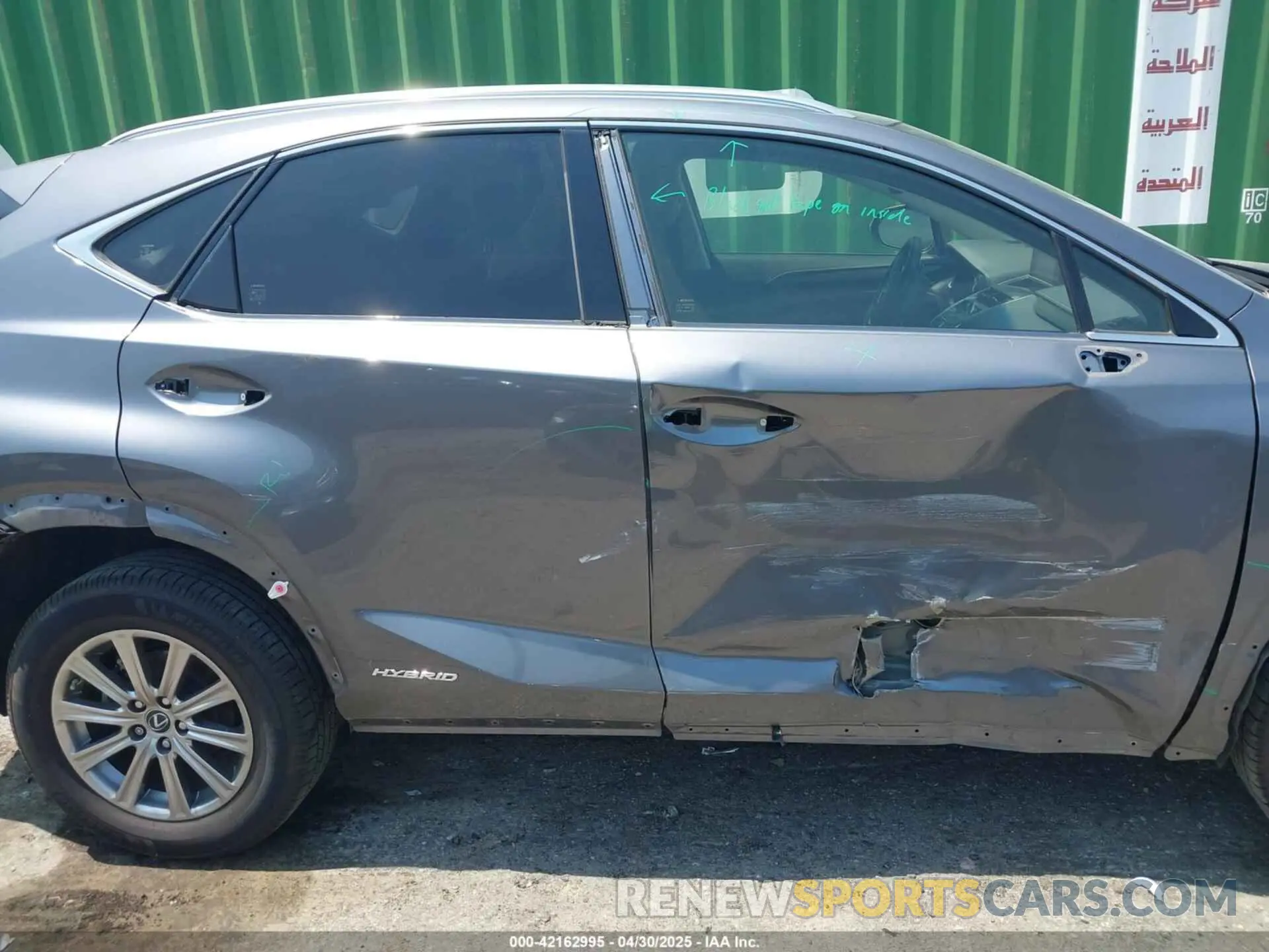 12 fotografías del automóvil dañado JTJBJRBZ9K2111639 LEXUS NX 300H 2019