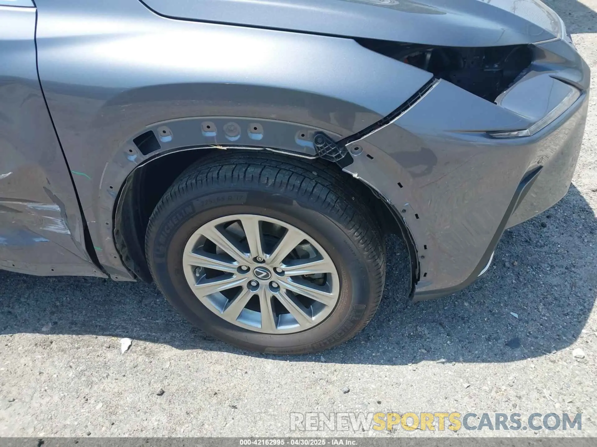 17 fotografías del automóvil dañado JTJBJRBZ9K2111639 LEXUS NX 300H 2019