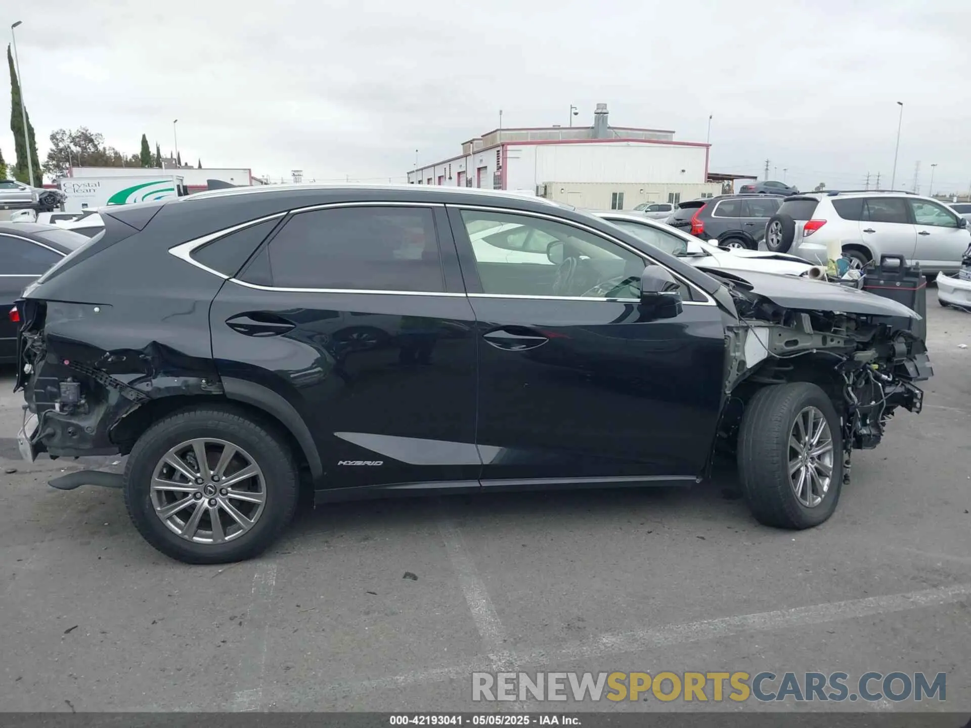 14 fotografías del automóvil dañado JTJDJRDZ6L2133315 LEXUS NX 300H 2020