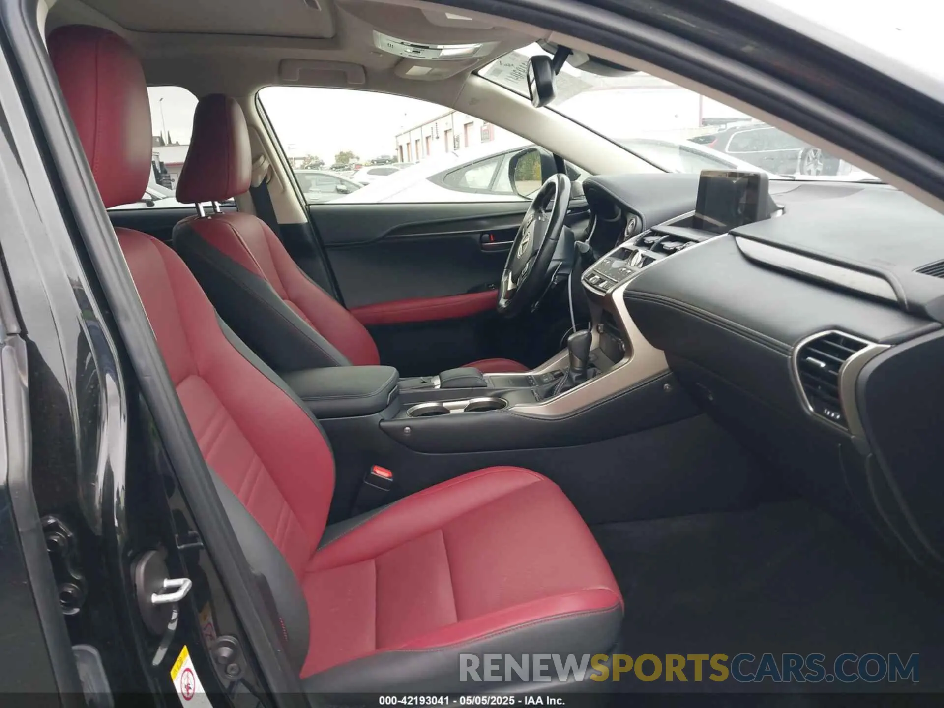 5 fotografías del automóvil dañado JTJDJRDZ6L2133315 LEXUS NX 300H 2020