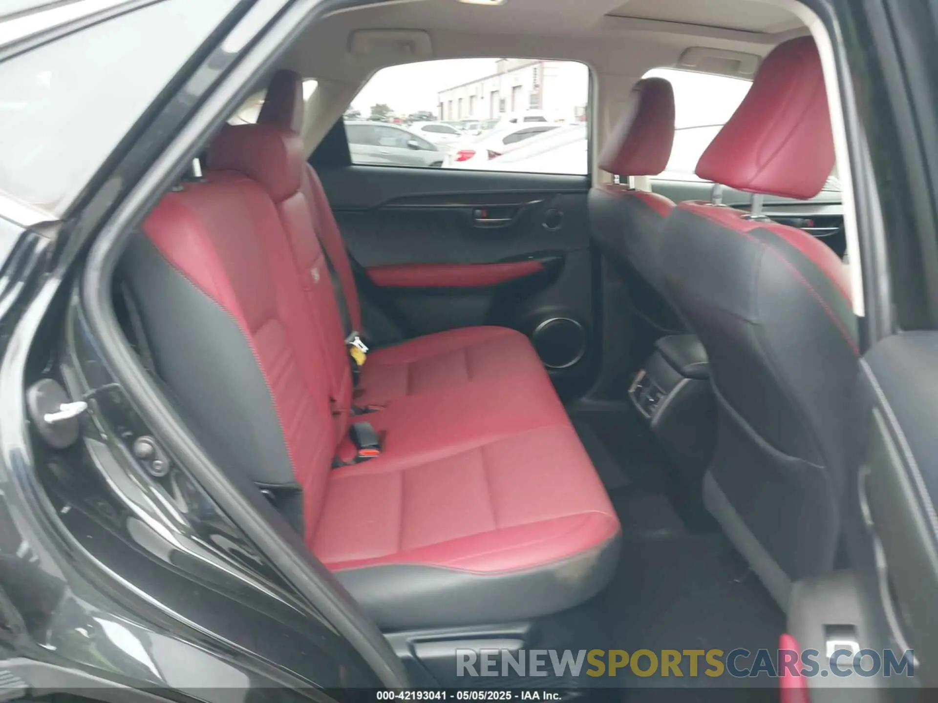 8 fotografías del automóvil dañado JTJDJRDZ6L2133315 LEXUS NX 300H 2020