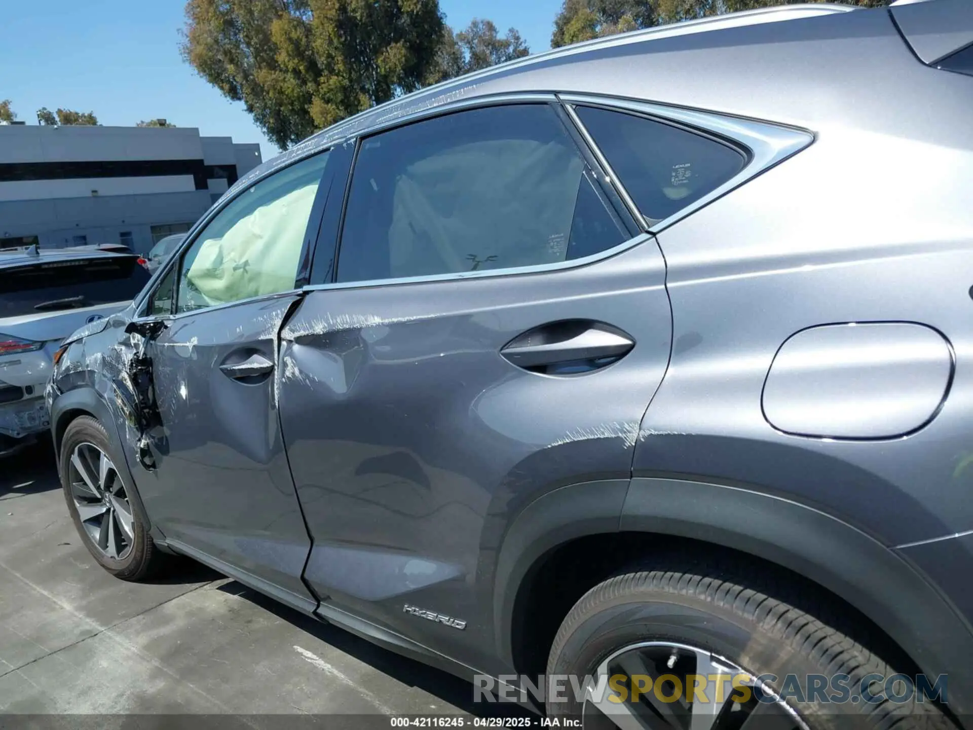 13 fotografías del automóvil dañado JTJGJRDZ7L5008111 LEXUS NX 300H 2020