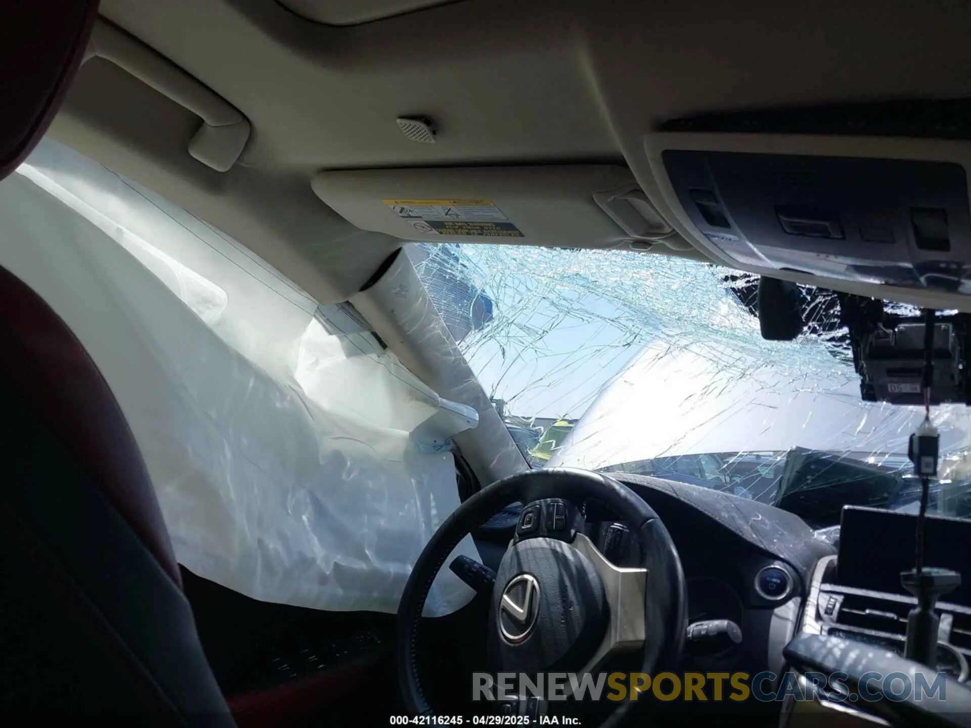 16 fotografías del automóvil dañado JTJGJRDZ7L5008111 LEXUS NX 300H 2020