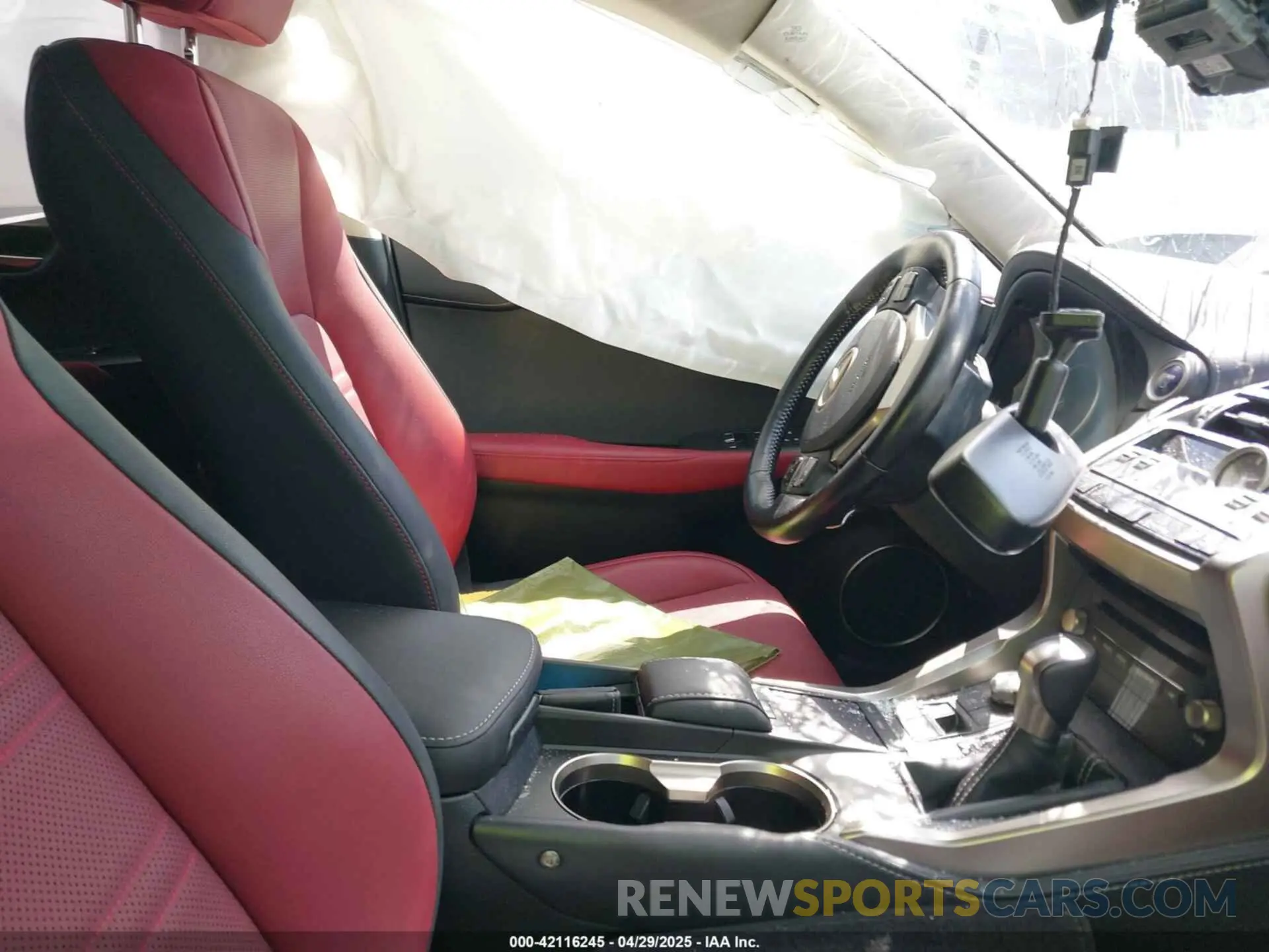 5 fotografías del automóvil dañado JTJGJRDZ7L5008111 LEXUS NX 300H 2020