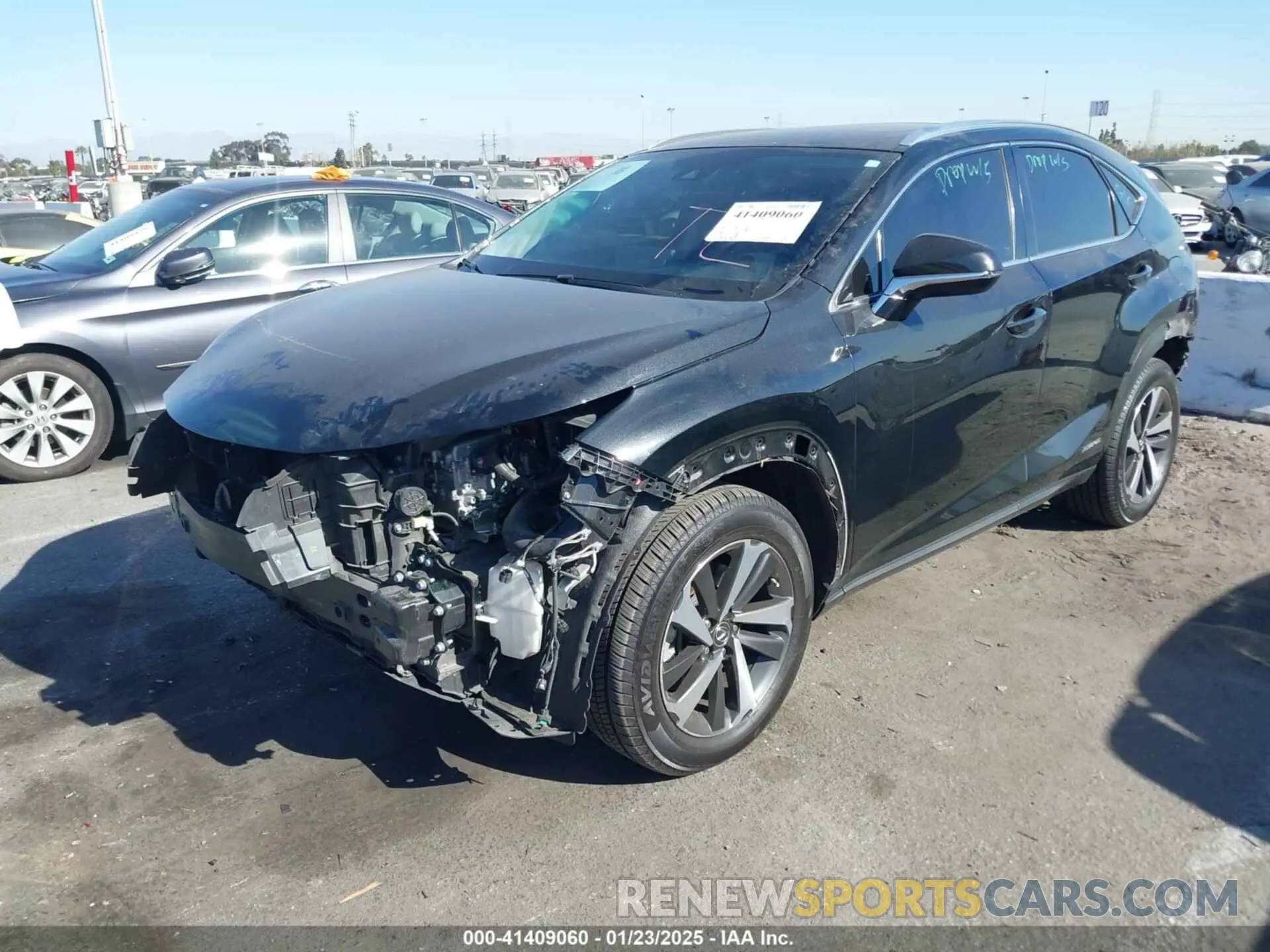 2 fotografías del automóvil dañado JTJGJRDZ8L2146600 LEXUS NX 300H 2020