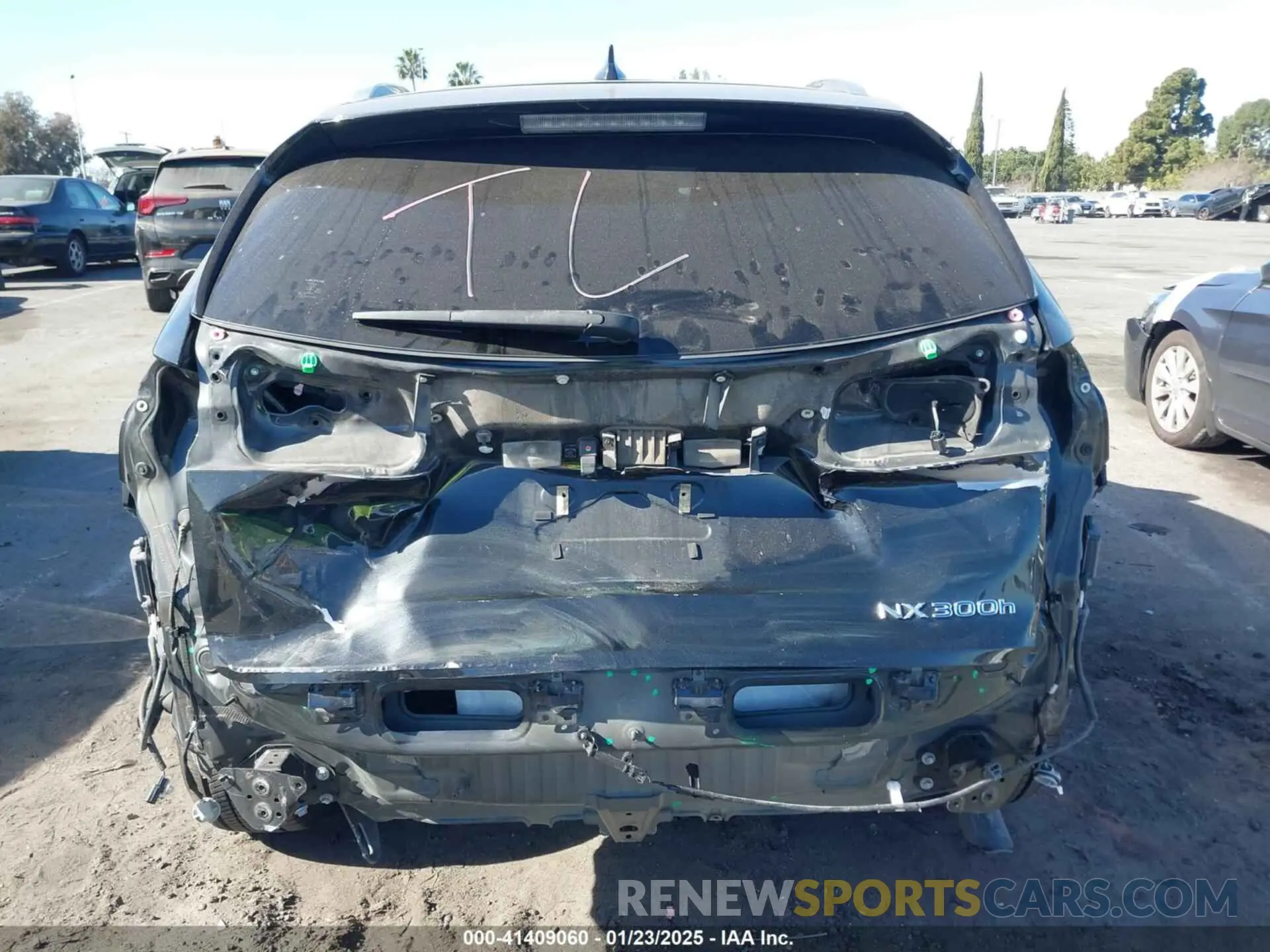 6 fotografías del automóvil dañado JTJGJRDZ8L2146600 LEXUS NX 300H 2020