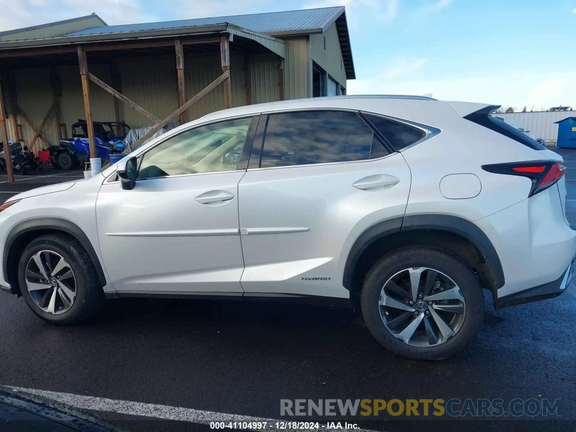 15 fotografías del automóvil dañado JTJGJRDZXL5002870 LEXUS NX 300H 2020