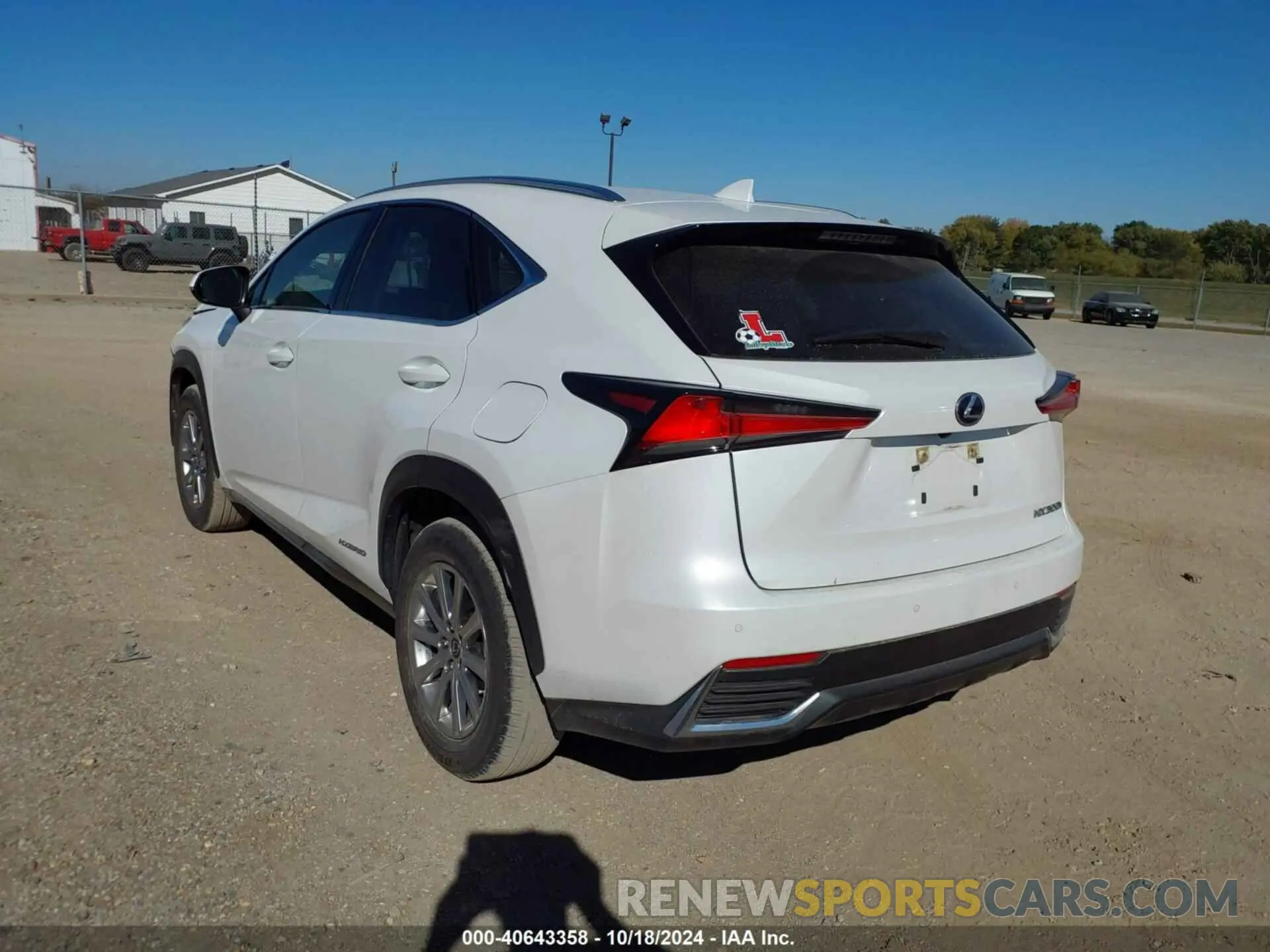 3 fotografías del automóvil dañado JTJDJRDZ8M5010678 LEXUS NX 300H 2021