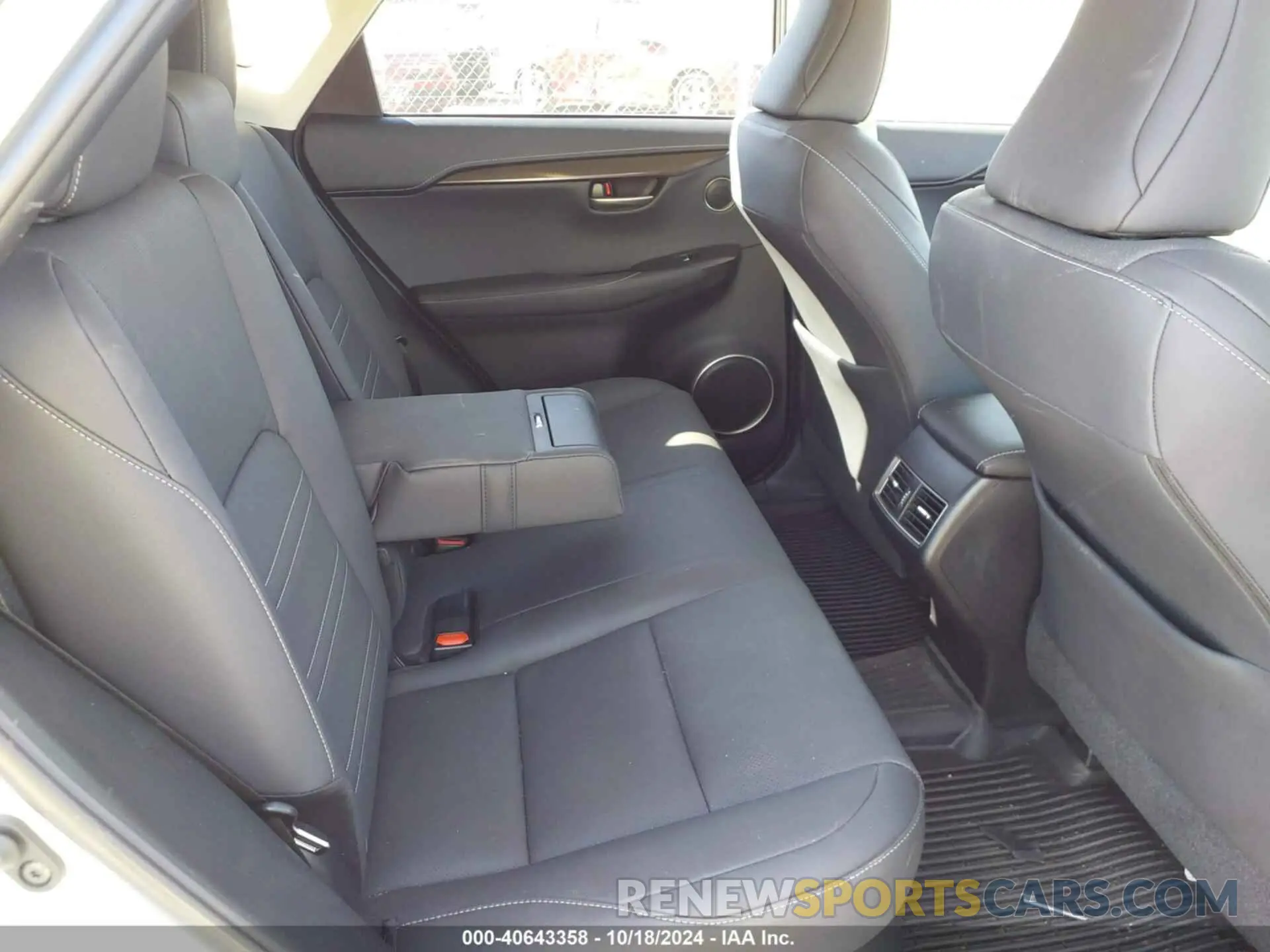 8 fotografías del automóvil dañado JTJDJRDZ8M5010678 LEXUS NX 300H 2021