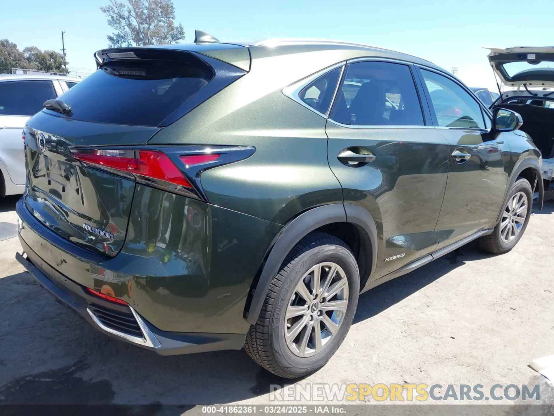 4 fotografías del automóvil dañado JTJDJRDZ9M2166973 LEXUS NX 300H 2021