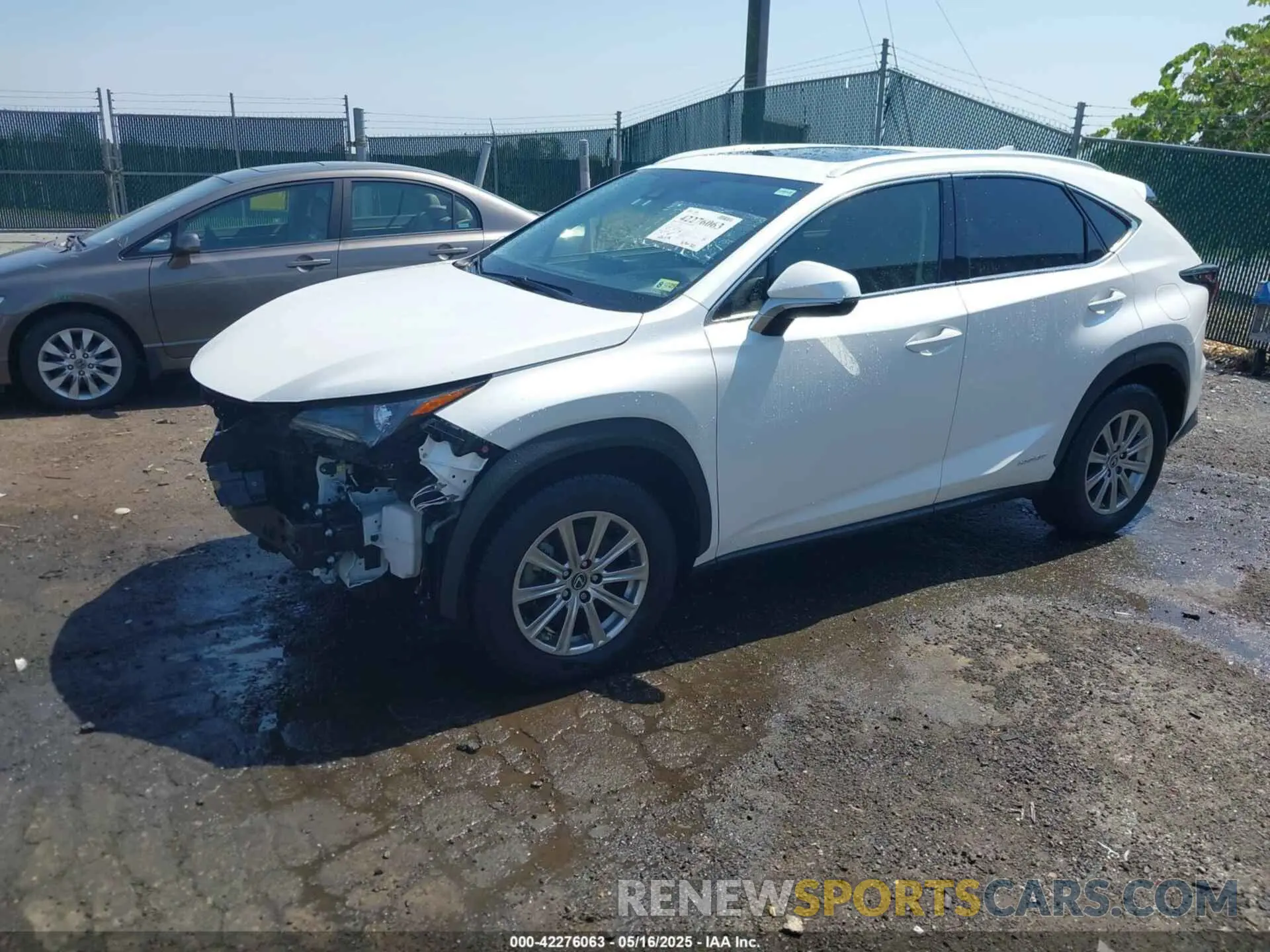 2 fotografías del automóvil dañado JTJDJRDZXM2167453 LEXUS NX 300H 2021