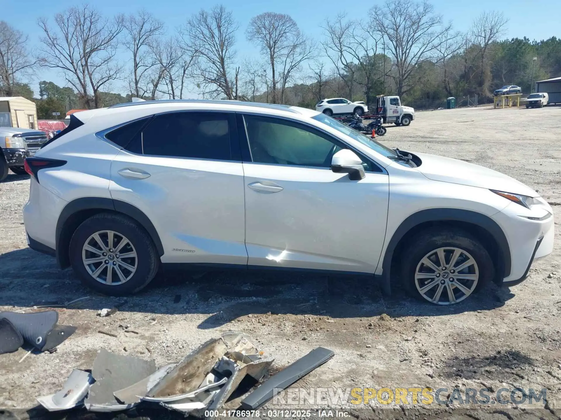 13 fotografías del automóvil dañado JTJDJRDZXM5011492 LEXUS NX 300H 2021