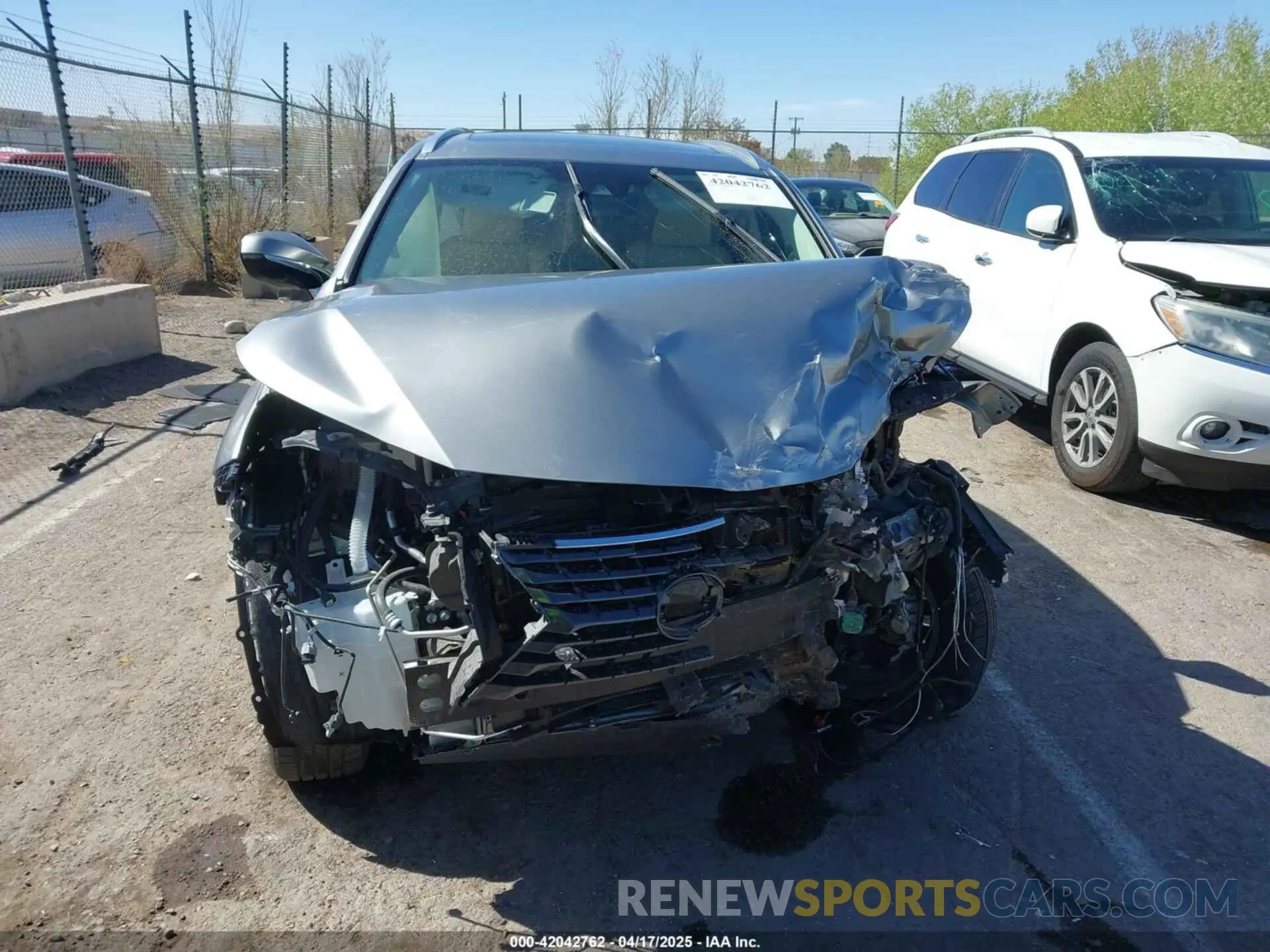 13 fotografías del automóvil dañado JTJGJRDZ0M2160847 LEXUS NX 300H 2021