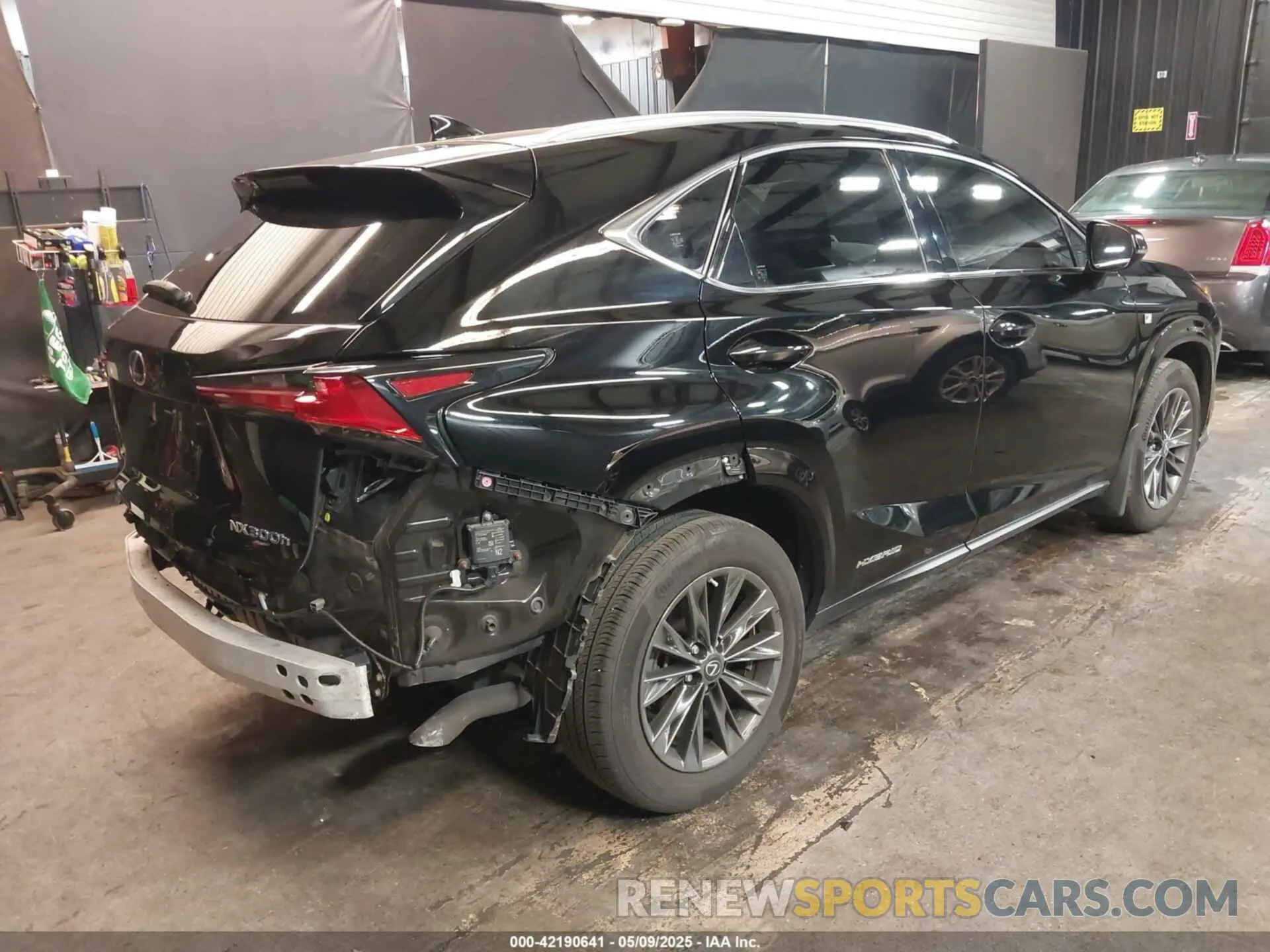 4 fotografías del automóvil dañado JTJSJRDZ0M2149793 LEXUS NX 300H 2021