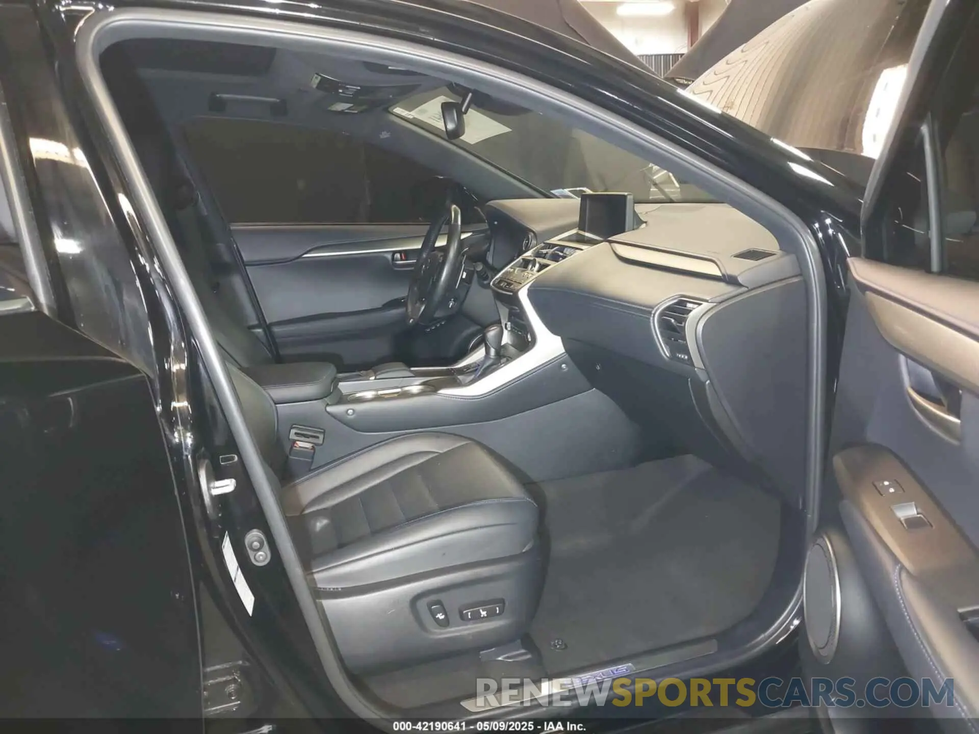 5 fotografías del automóvil dañado JTJSJRDZ0M2149793 LEXUS NX 300H 2021