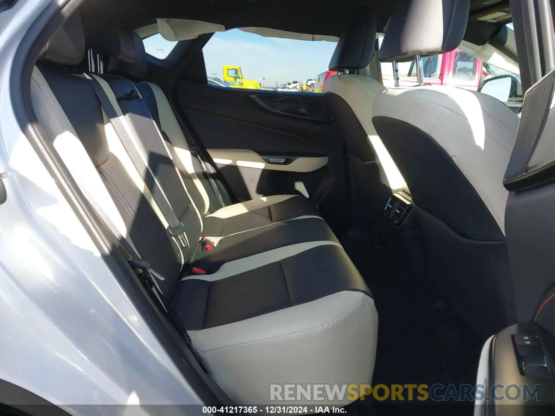 8 fotografías del automóvil dañado 2T2AGCEZ7NC002524 LEXUS NX 350 2022