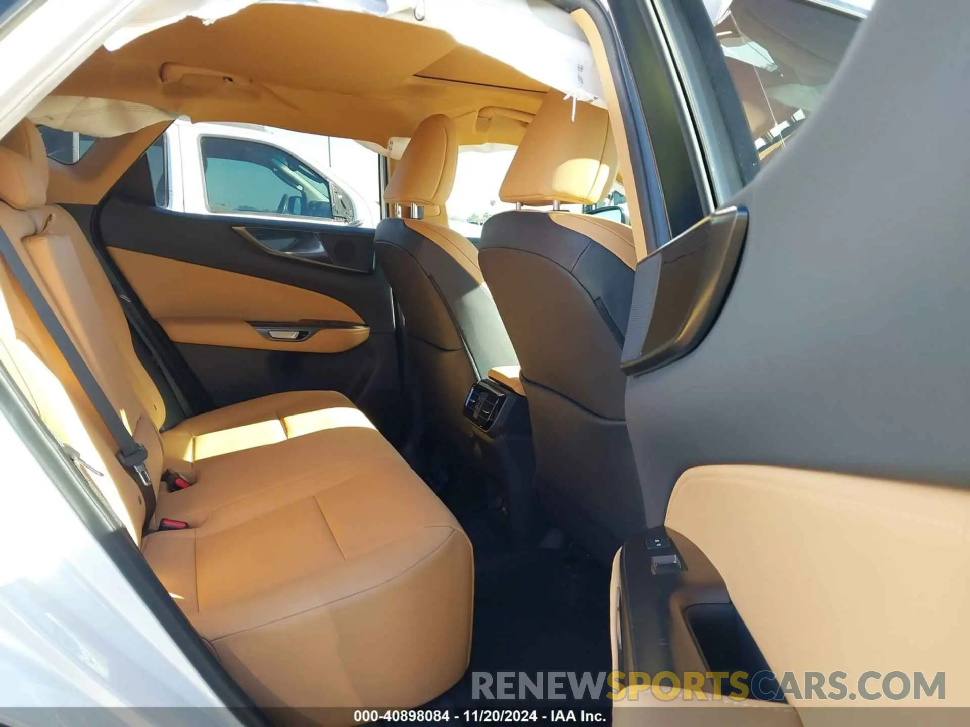 8 fotografías del automóvil dañado 2T2AGCEZXNC003053 LEXUS NX 350 2022