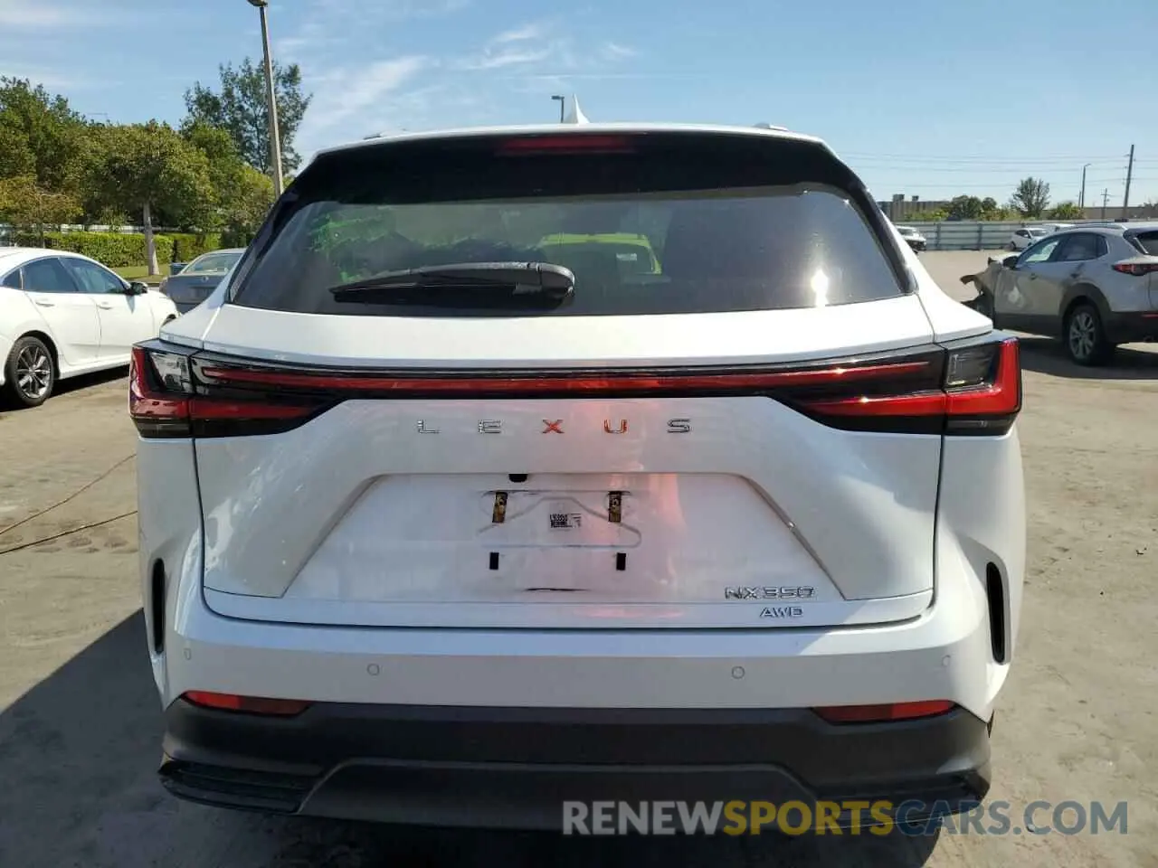6 fotografías del automóvil dañado 2T2GGCEZ2NC005342 LEXUS NX 350 2022