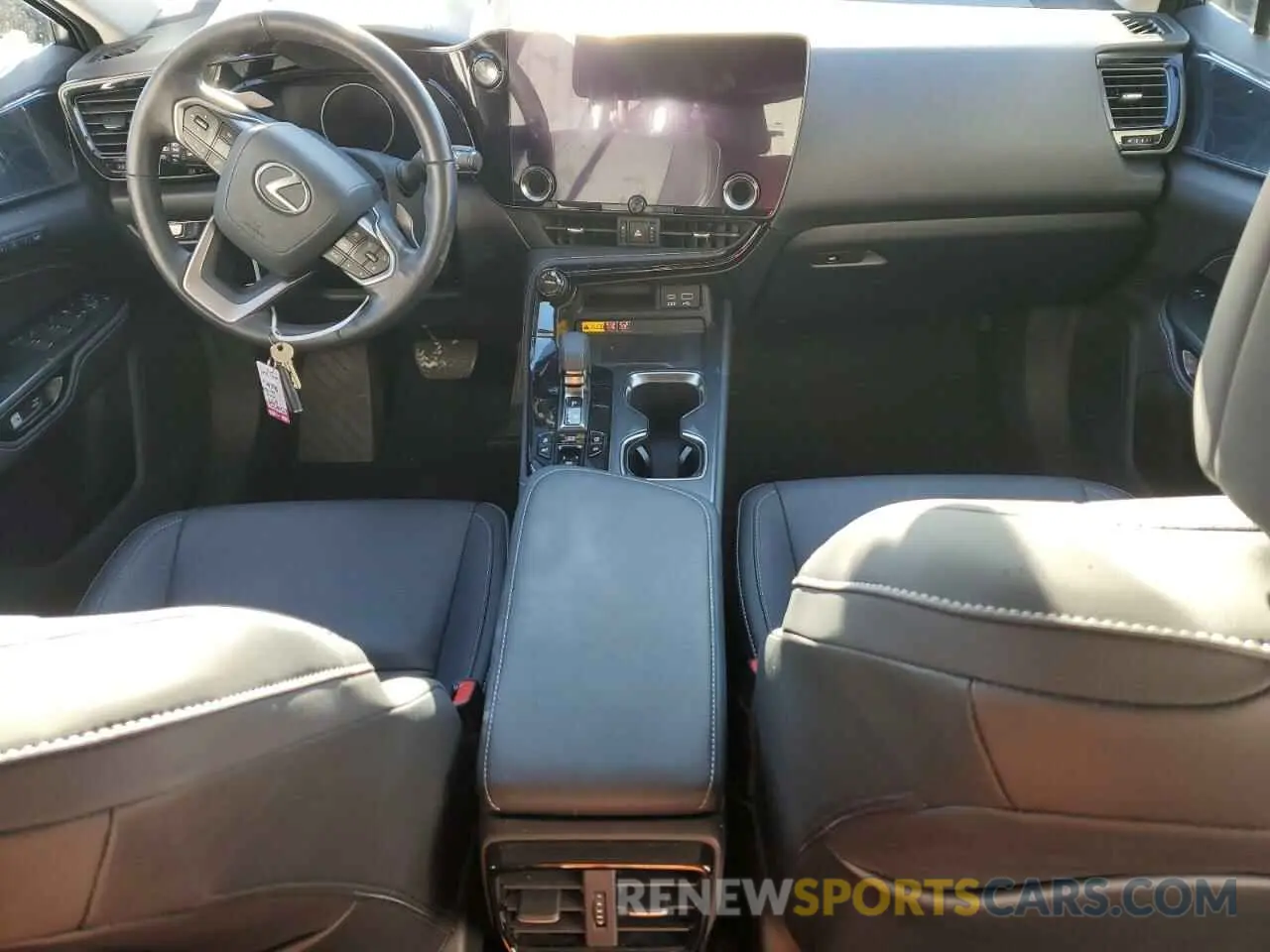 8 fotografías del automóvil dañado 2T2GGCEZ4NC014527 LEXUS NX 350 2022