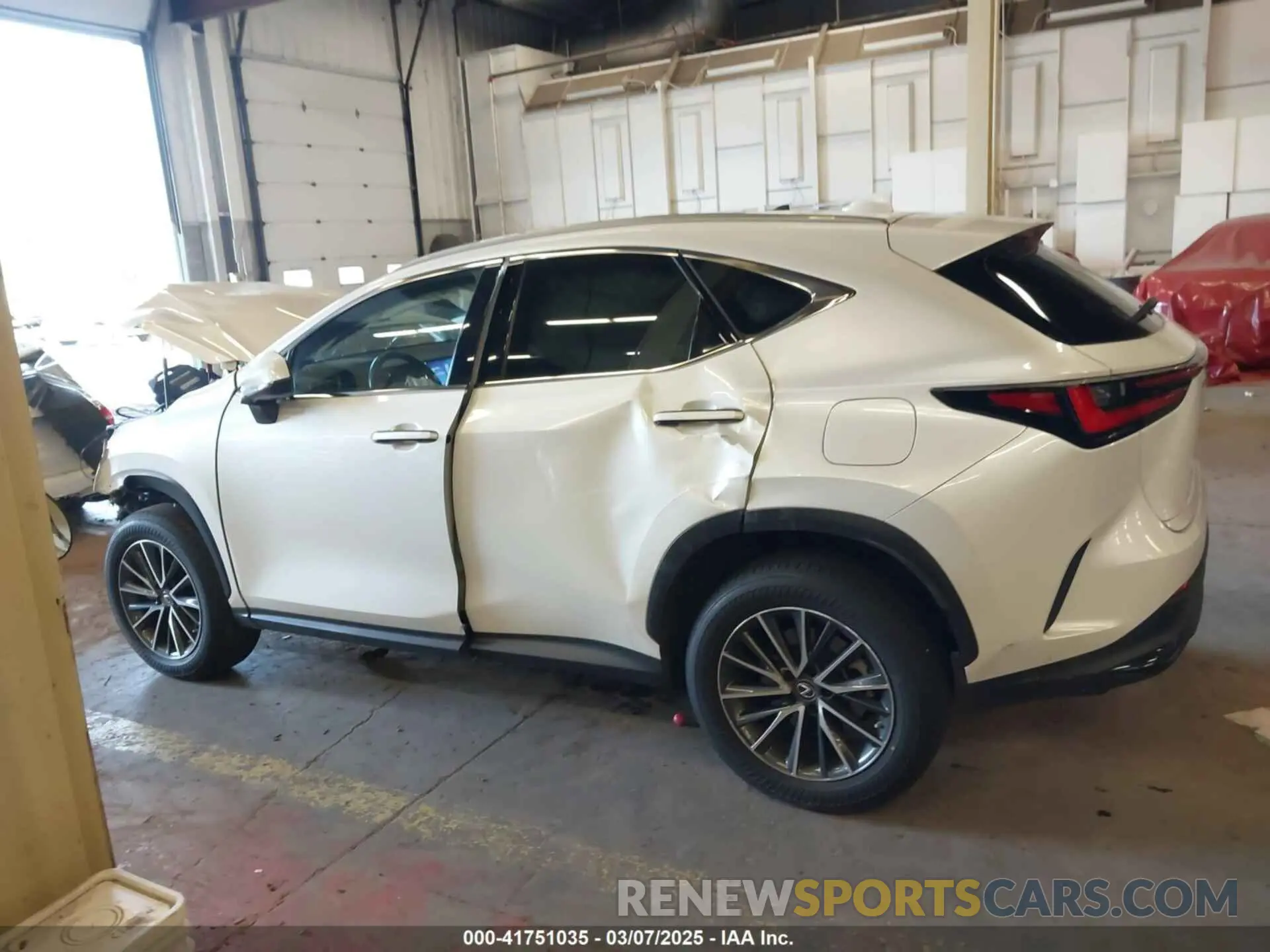 15 fotografías del automóvil dañado JTJAGCEZ8N5001736 LEXUS NX 350 2022