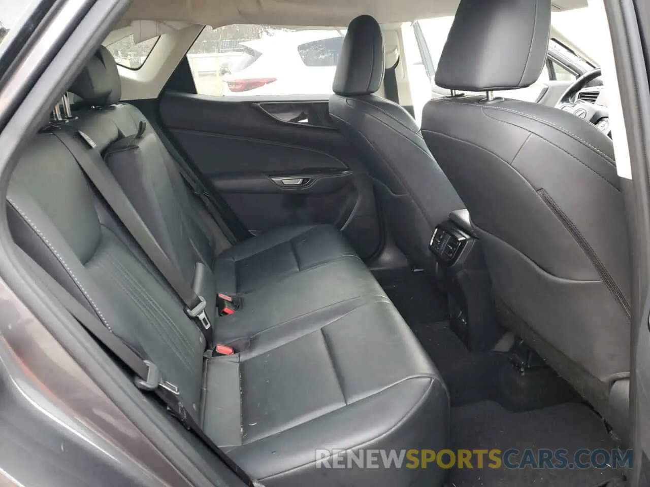 11 fotografías del automóvil dañado JTJGGCEZ2N5003802 LEXUS NX 350 2022