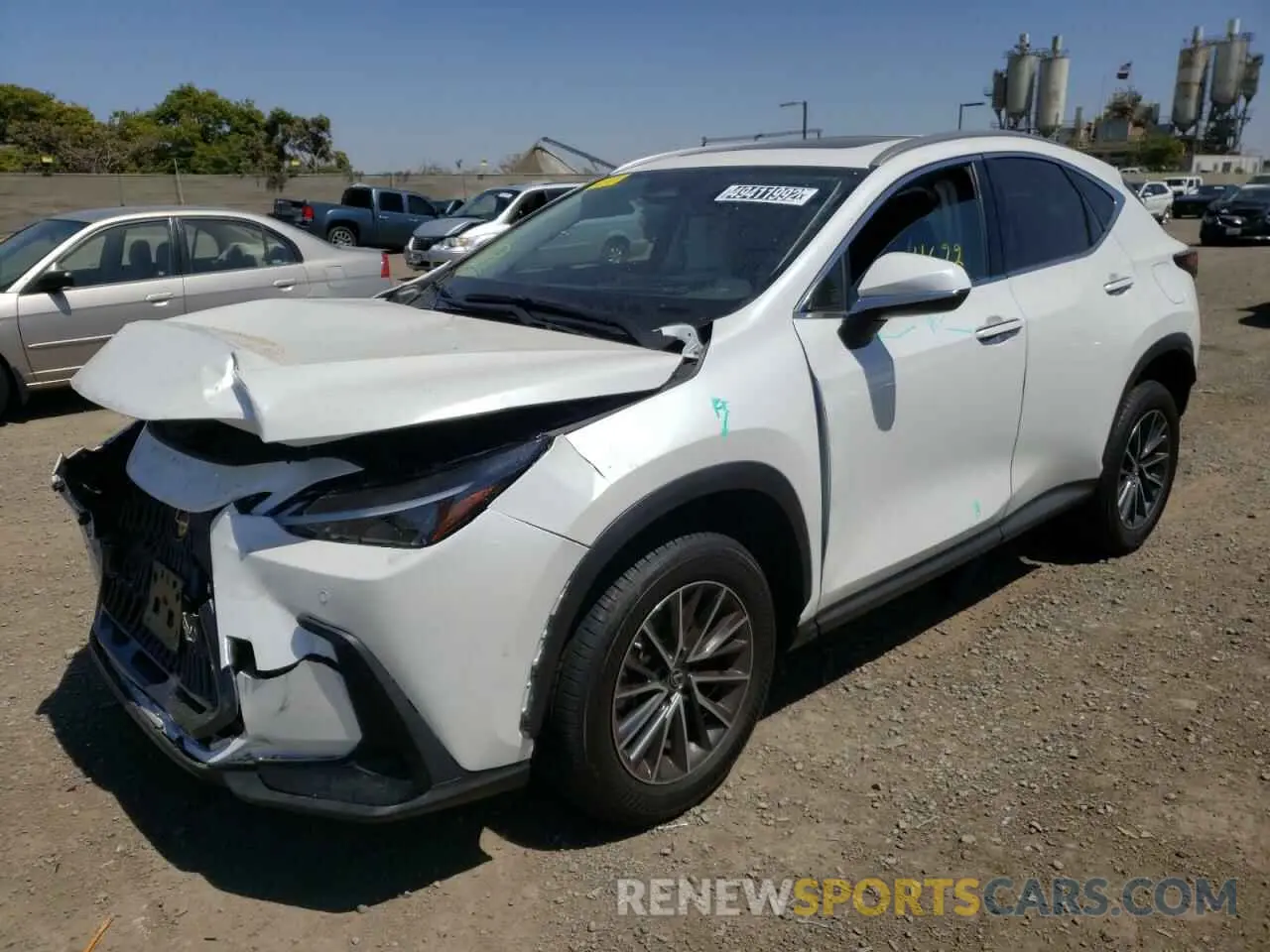 2 fotografías del automóvil dañado JTJGGCEZ3N2003230 LEXUS NX 350 2022