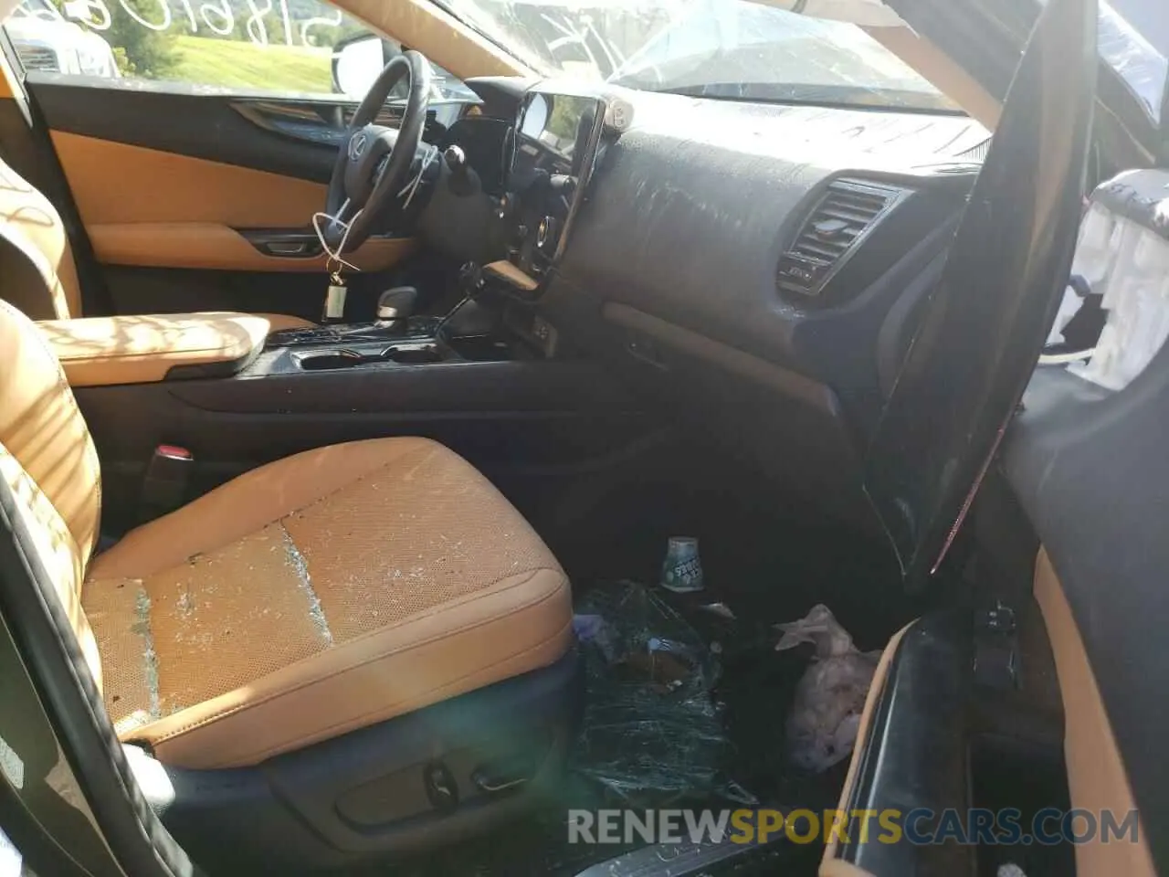 5 fotografías del automóvil dañado JTJGGCEZ6N2000760 LEXUS NX 350 2022