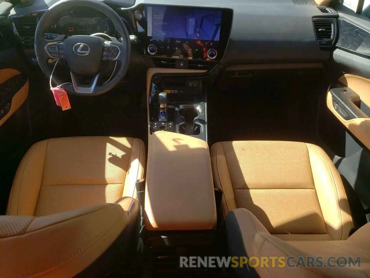 8 fotografías del automóvil dañado JTJGGCEZ7N2003568 LEXUS NX 350 2022