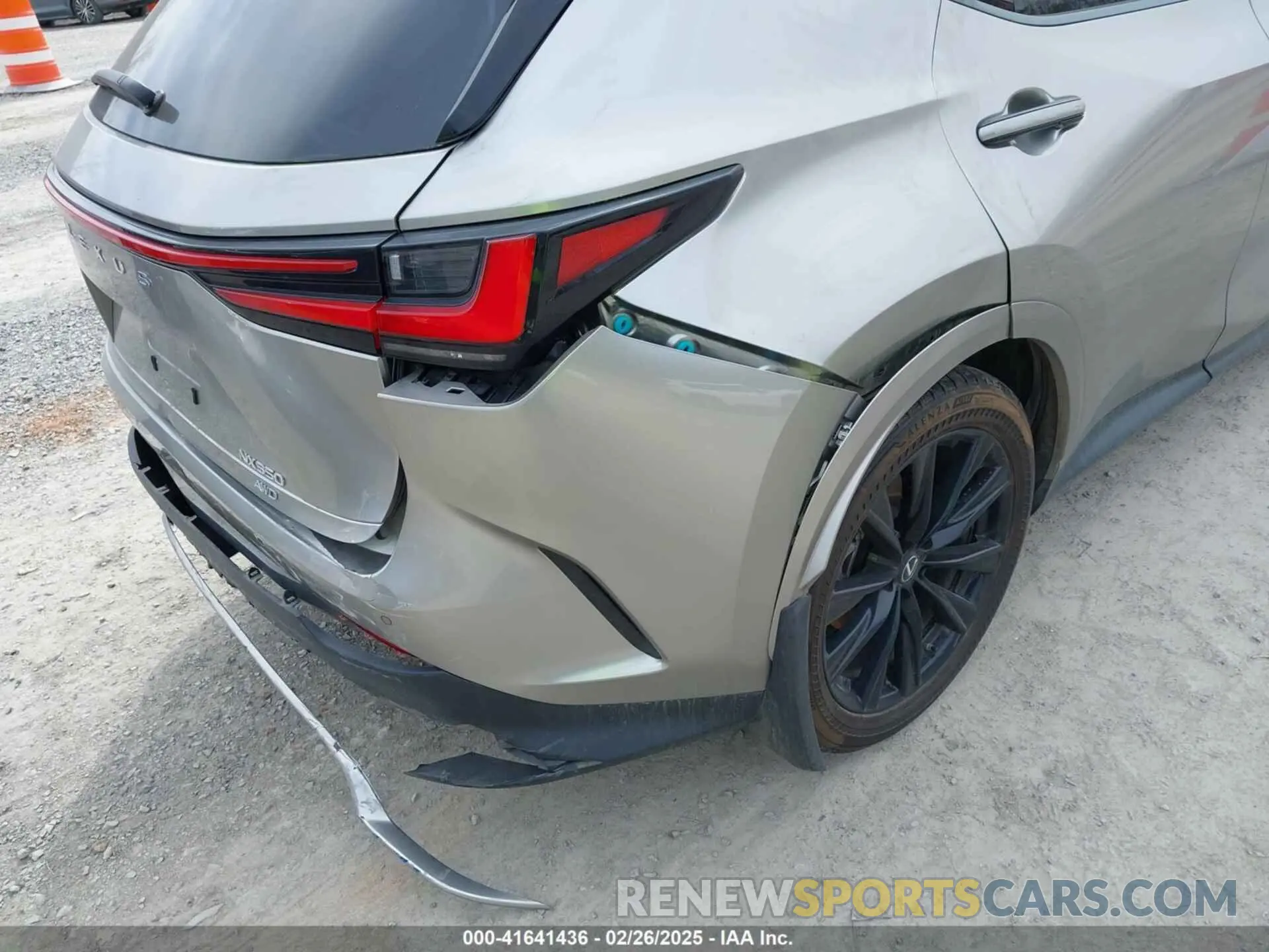 17 fotografías del automóvil dañado JTJKGCEZ7N2004486 LEXUS NX 350 2022