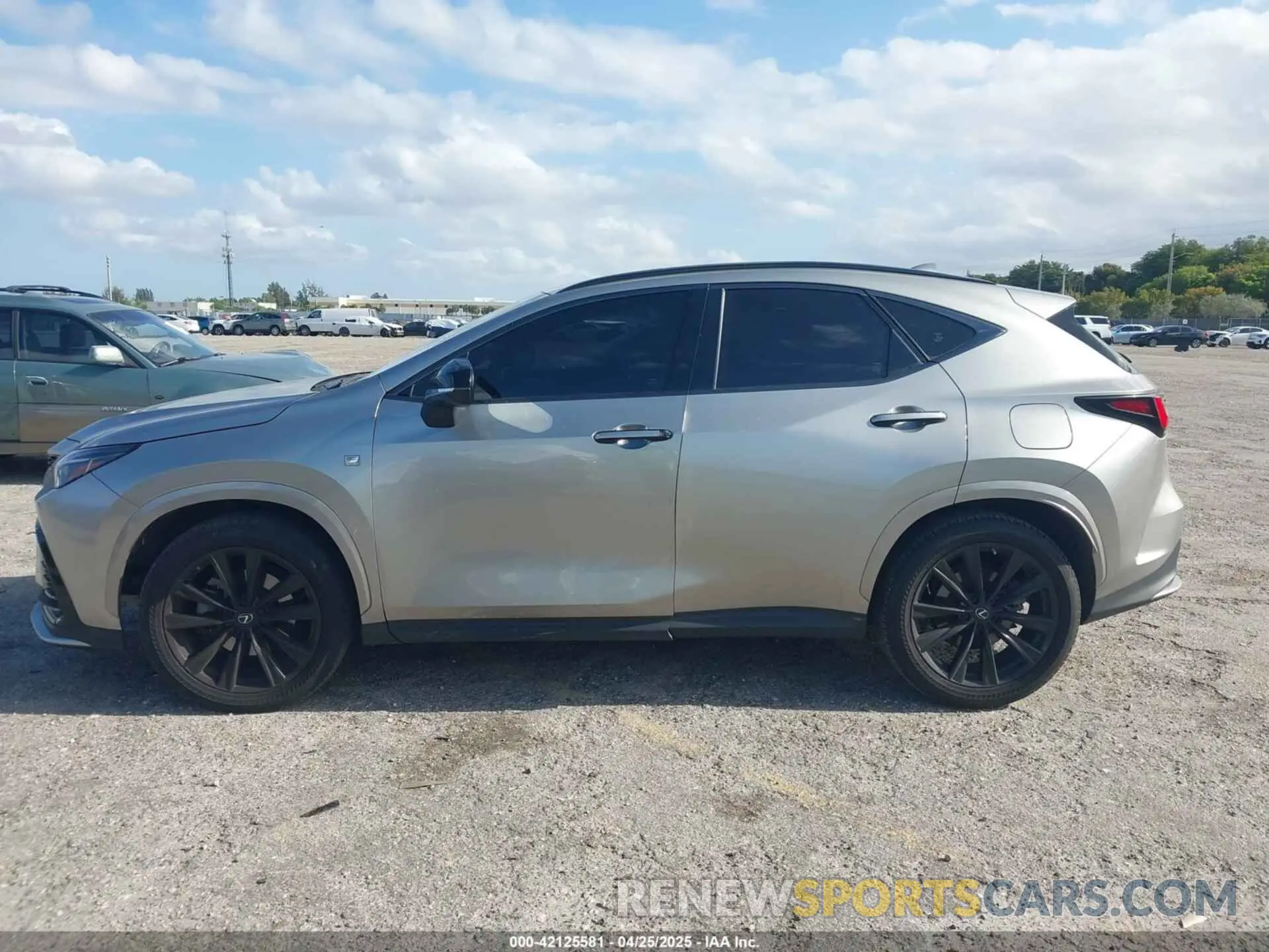 14 fotografías del automóvil dañado JTJKGCEZXN5001287 LEXUS NX 350 2022