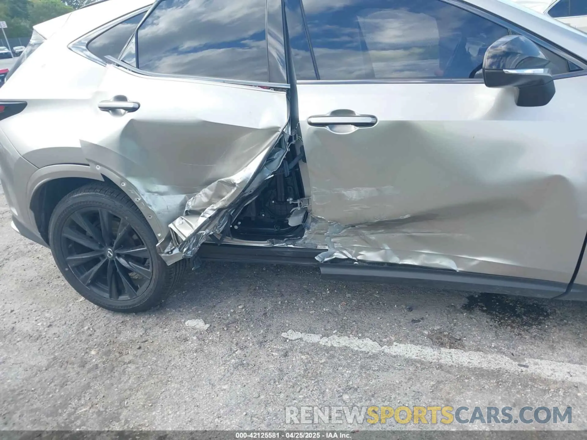 6 fotografías del automóvil dañado JTJKGCEZXN5001287 LEXUS NX 350 2022