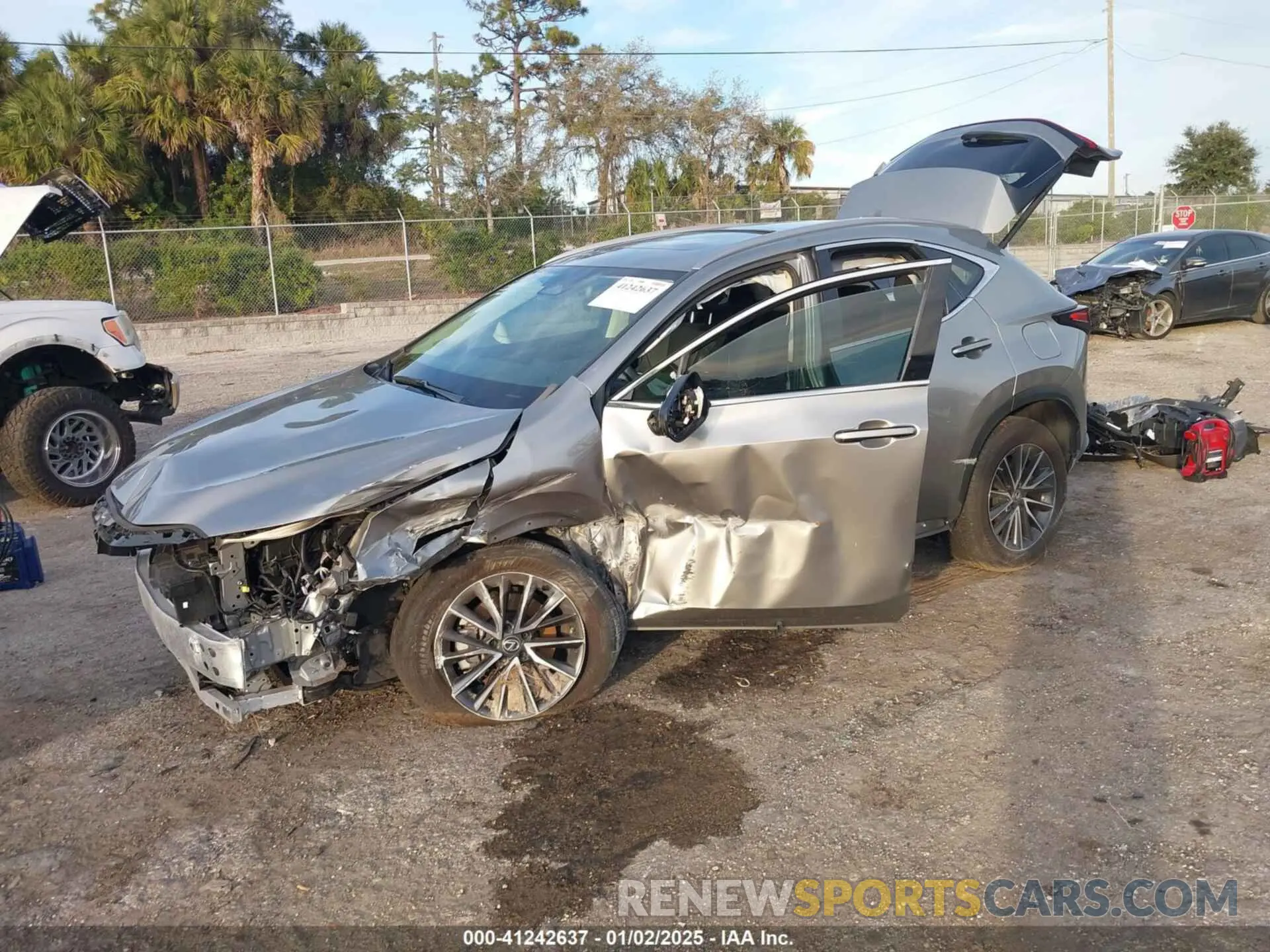2 fotografías del automóvil dañado 2T2GGCEZ0PC026760 LEXUS NX 350 2023