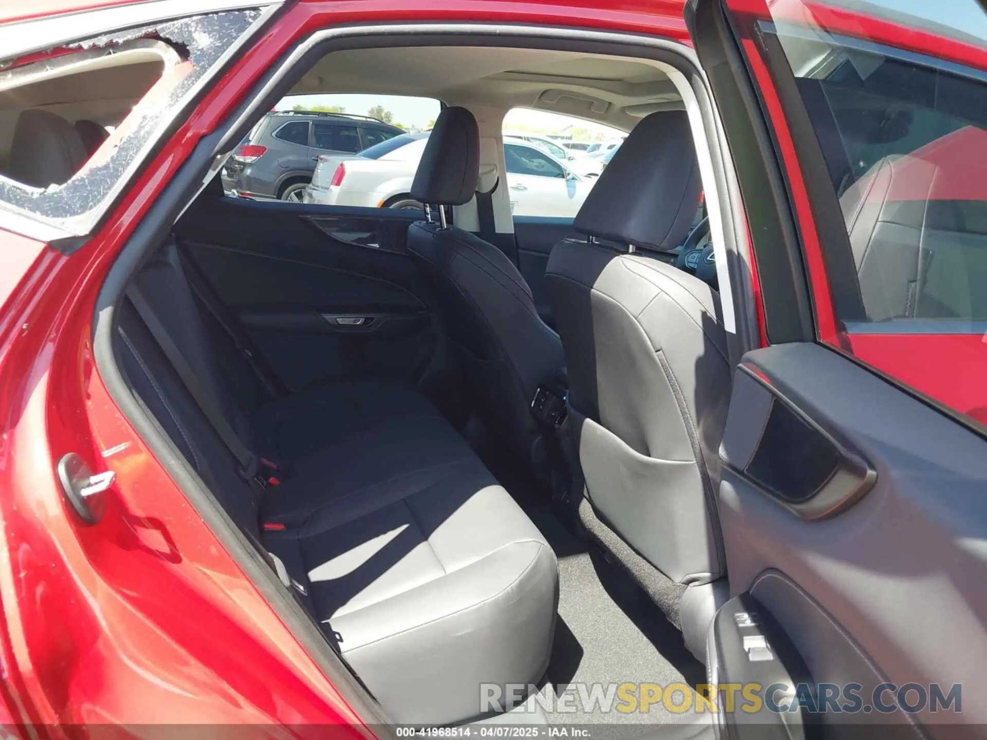 8 fotografías del automóvil dañado 2T2GGCEZ2PC020362 LEXUS NX 350 2023