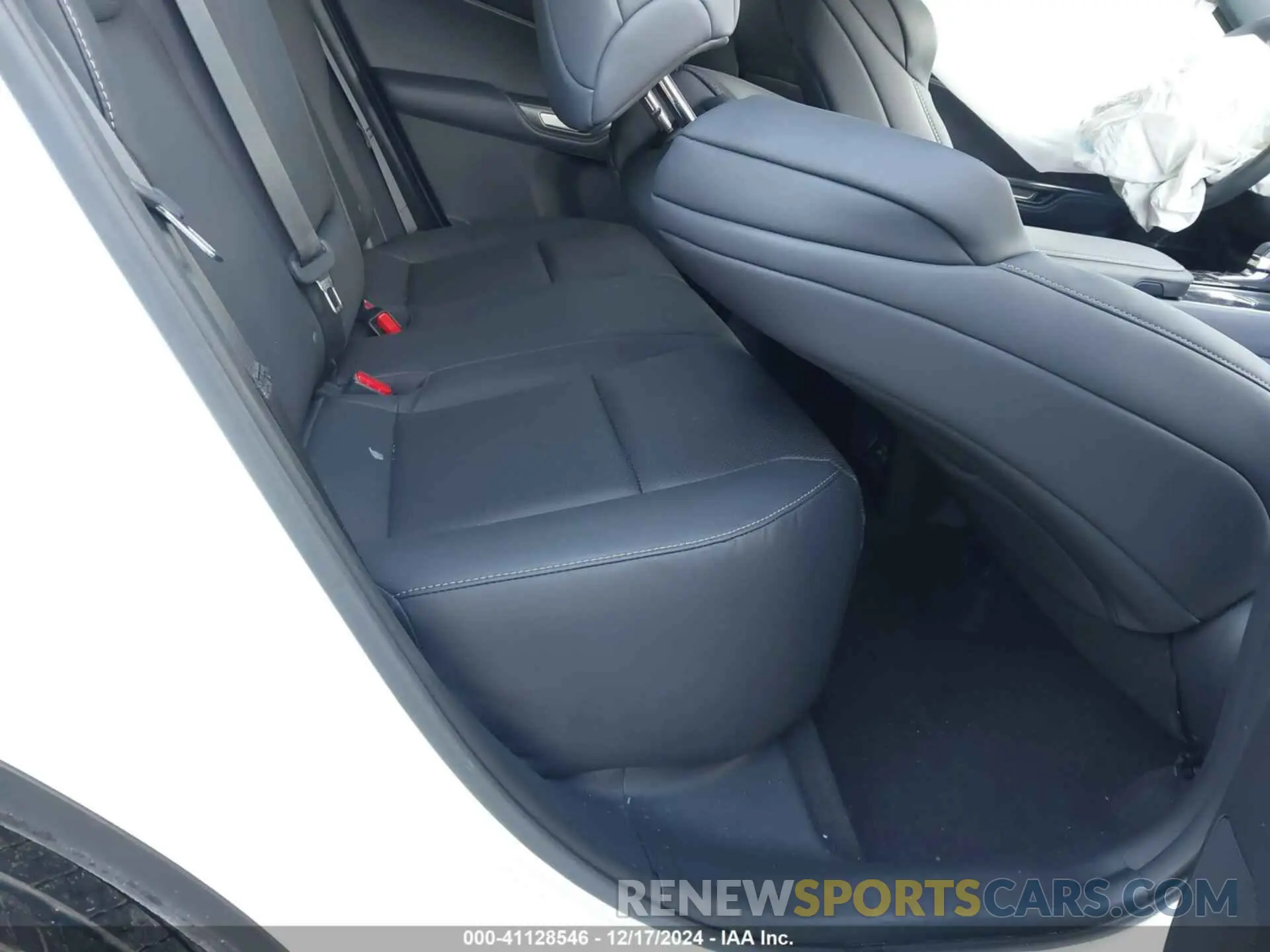 8 fotografías del automóvil dañado 2T2KGCEZ4PC026318 LEXUS NX 350 2023