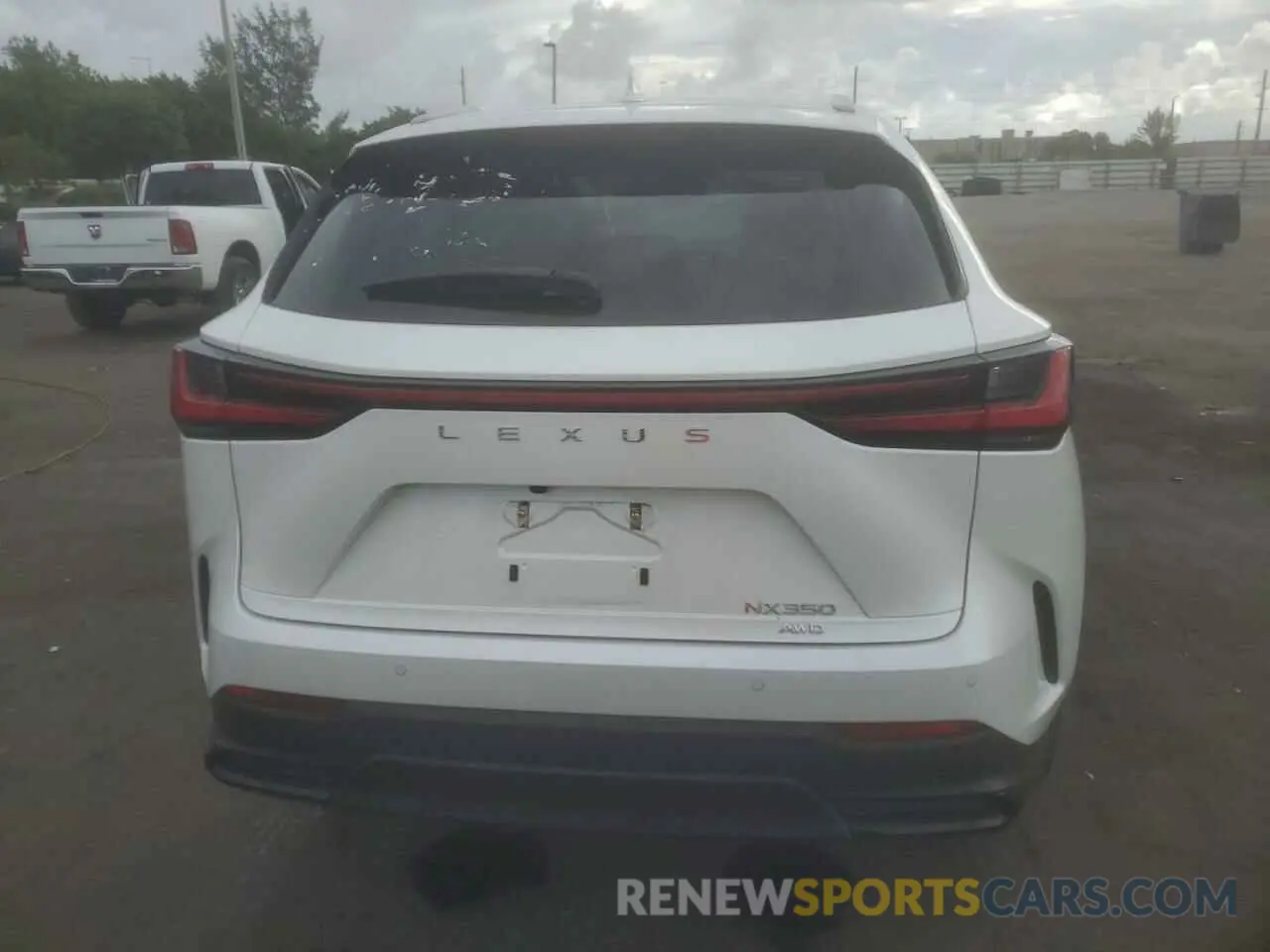 6 fotografías del automóvil dañado JTJGGCEZ4P2009461 LEXUS NX 350 2023