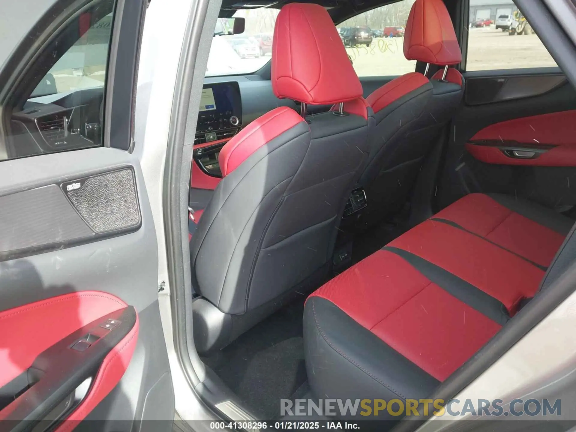 8 fotografías del automóvil dañado 2T2KGCEZ3RC041279 LEXUS NX 350 2024