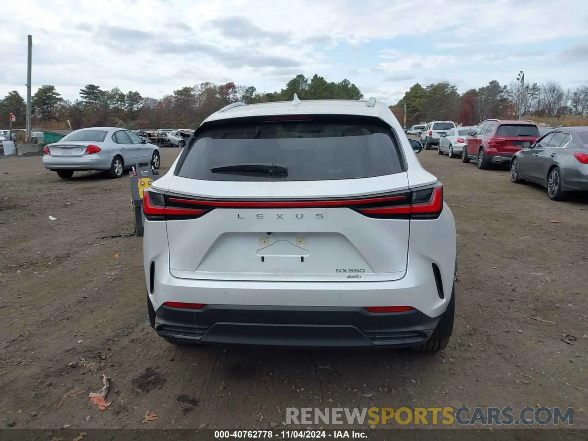 16 fotografías del automóvil dañado JTJHGCEZXR5010149 LEXUS NX 350 2024