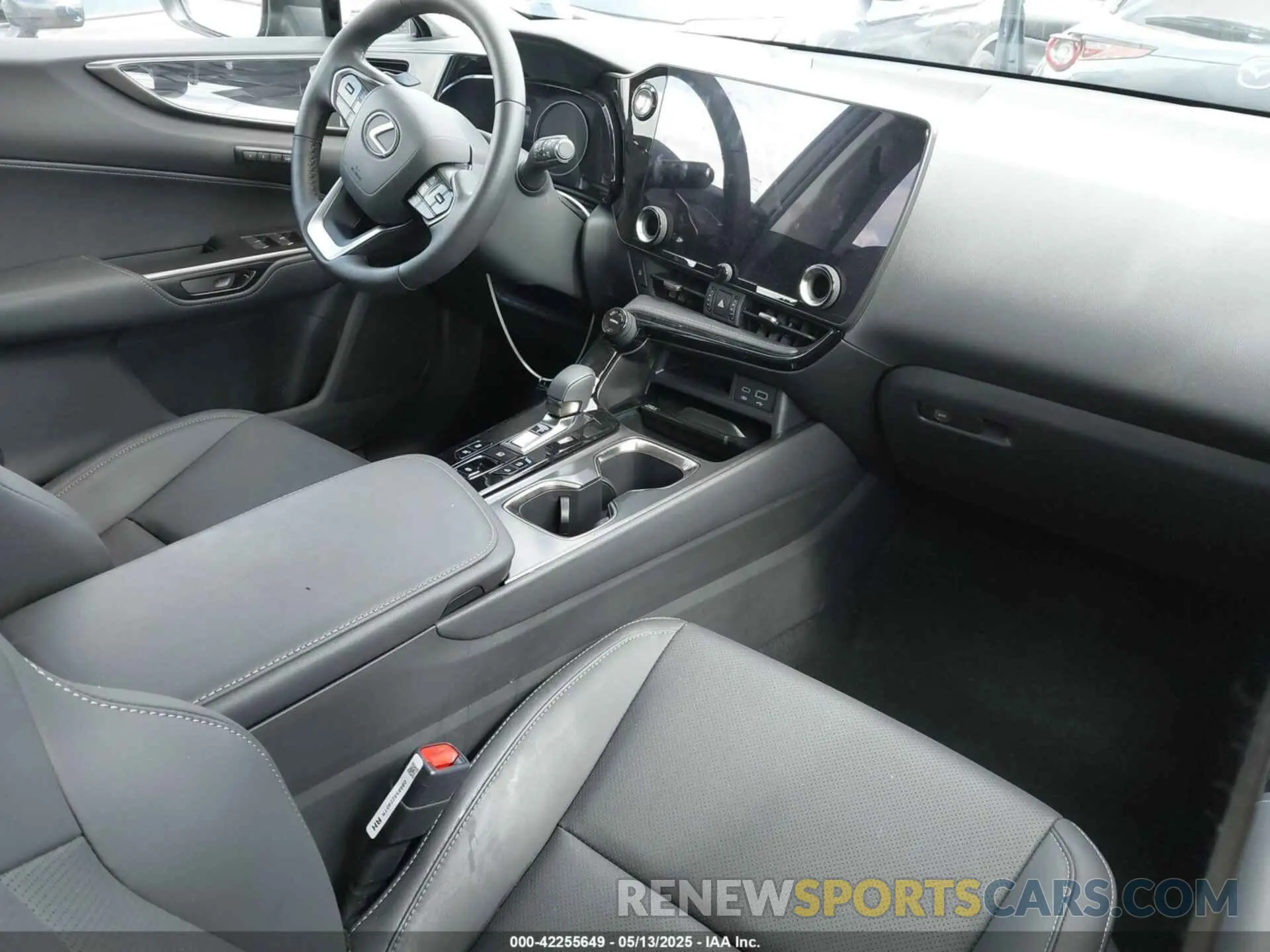 5 fotografías del automóvil dañado 2T2GGCEZ9SC080938 LEXUS NX 350 2025