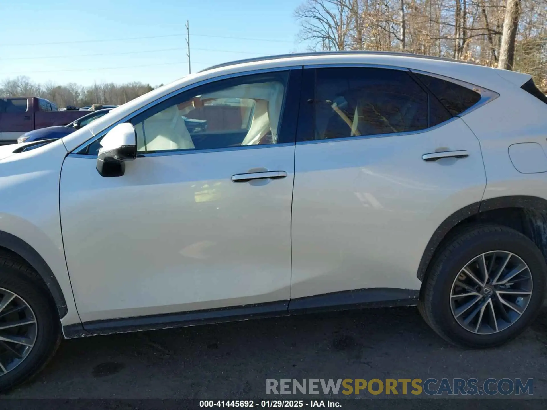 14 fotografías del automóvil dañado JTJGGCEZ4S2023563 LEXUS NX 350 2025