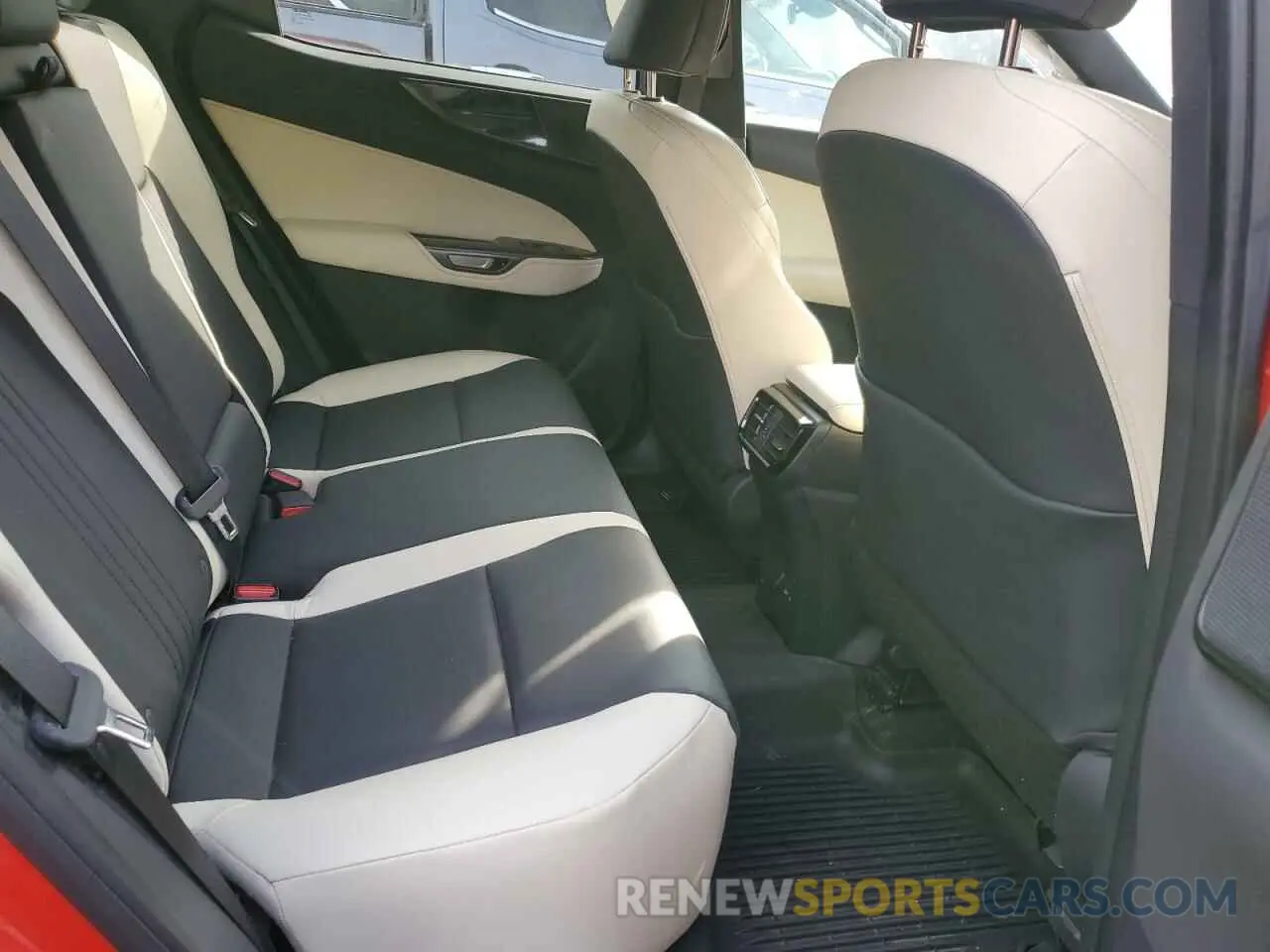 11 fotografías del automóvil dañado 2T2AGCEZ5RC050948 LEXUS NX 350 BAS 2024