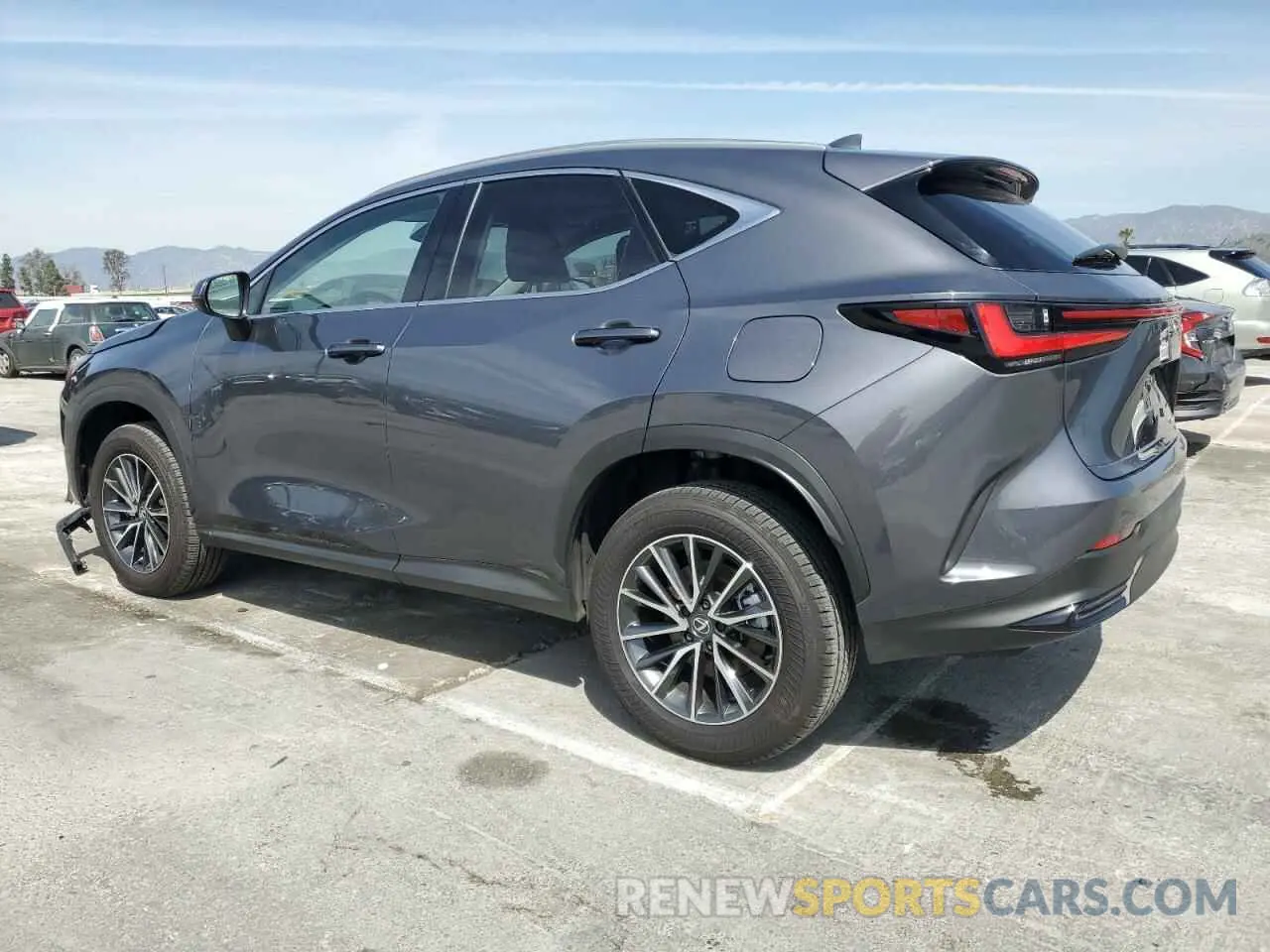 2 fotografías del automóvil dañado JTJAGCEZXR2015144 LEXUS NX 350 BAS 2024