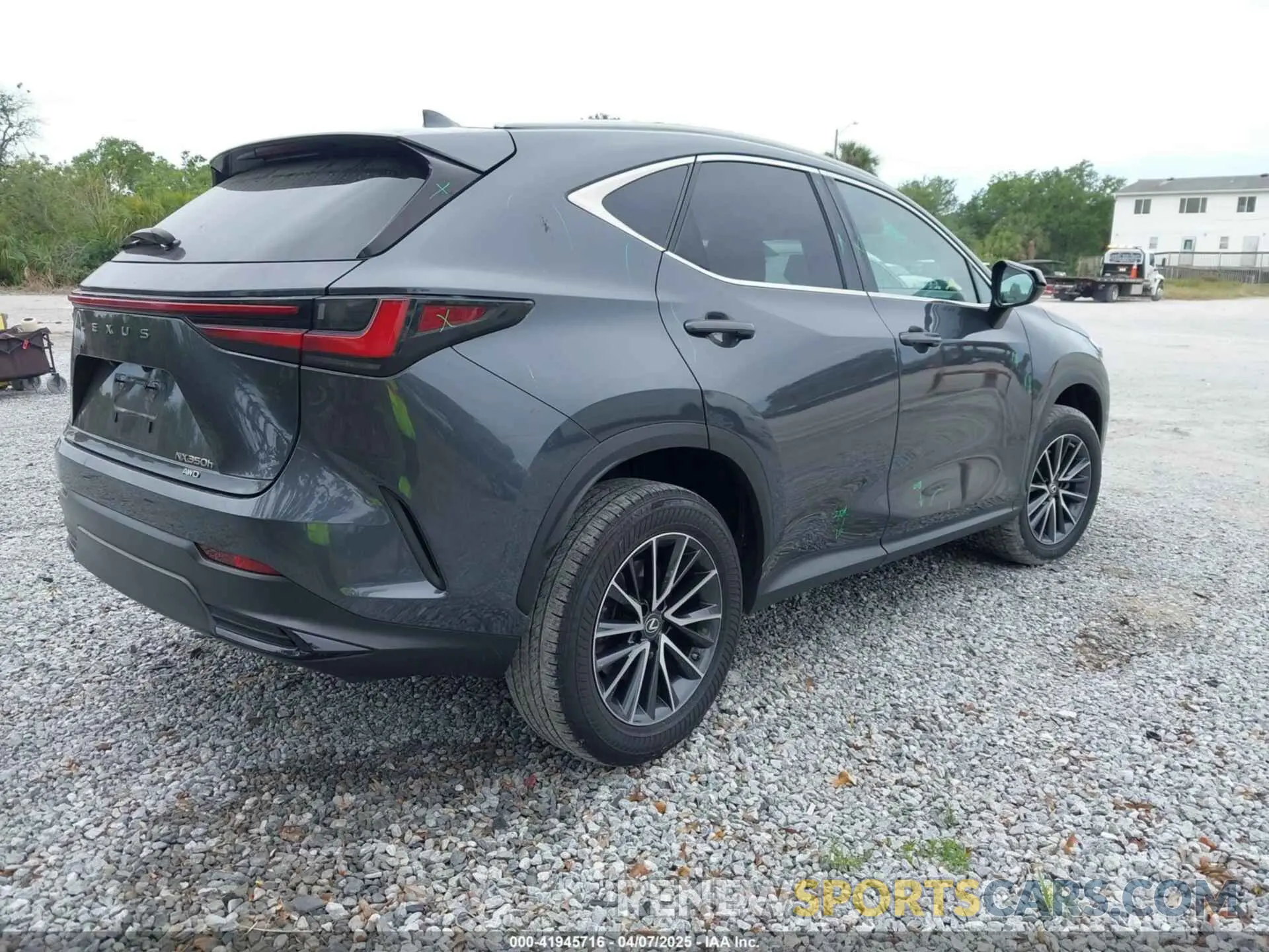 4 fotografías del automóvil dañado 2T2AKCEZ1NC001321 LEXUS NX 350H 2022